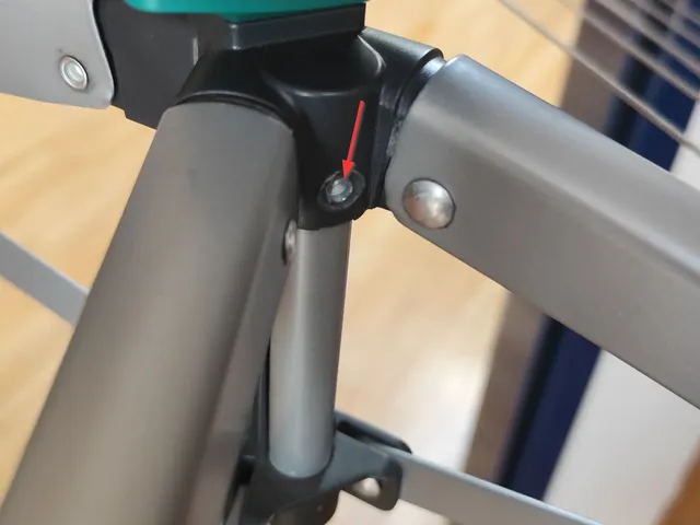 Locking Mechanism for a Leifheit Drying Rack (Wäscheständer / Standwäschespinne)