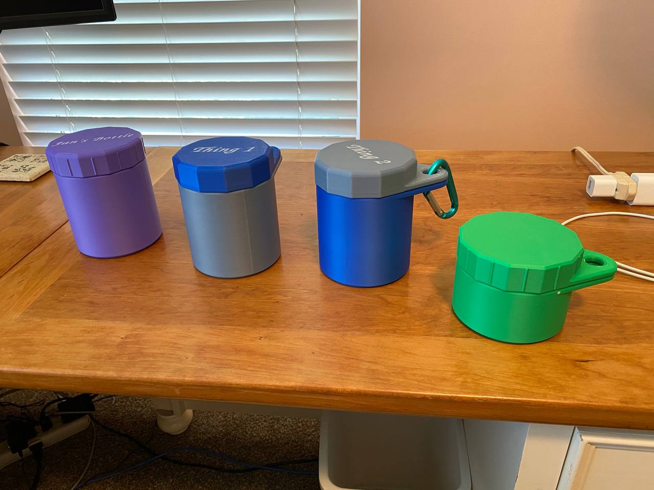 Backpacking Carabiner Container — miniatura 6