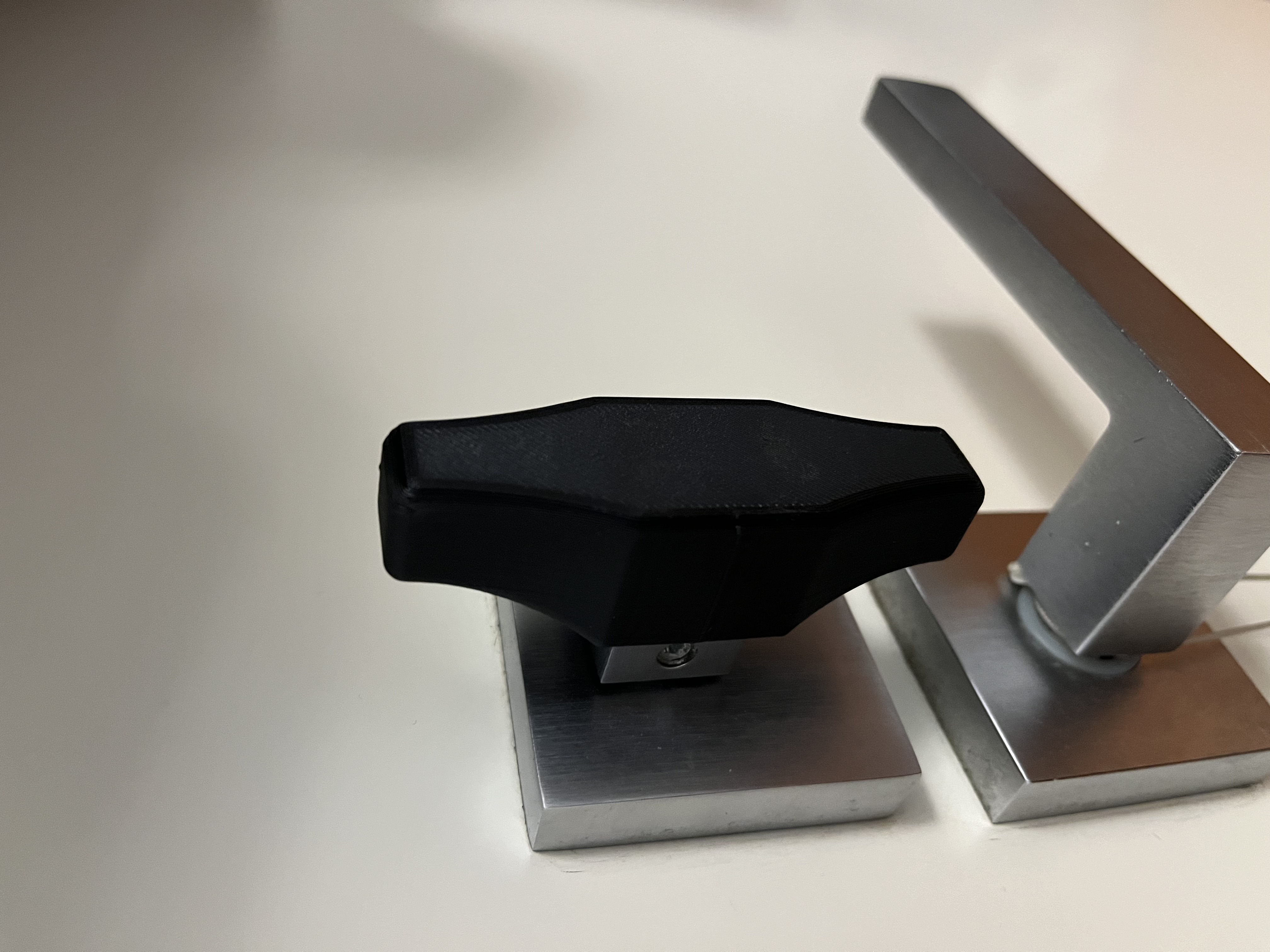 Assistive Lever for Door Lock Knob (Parametric)