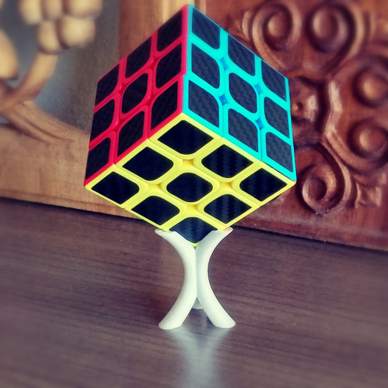 Cube Tripod Stand