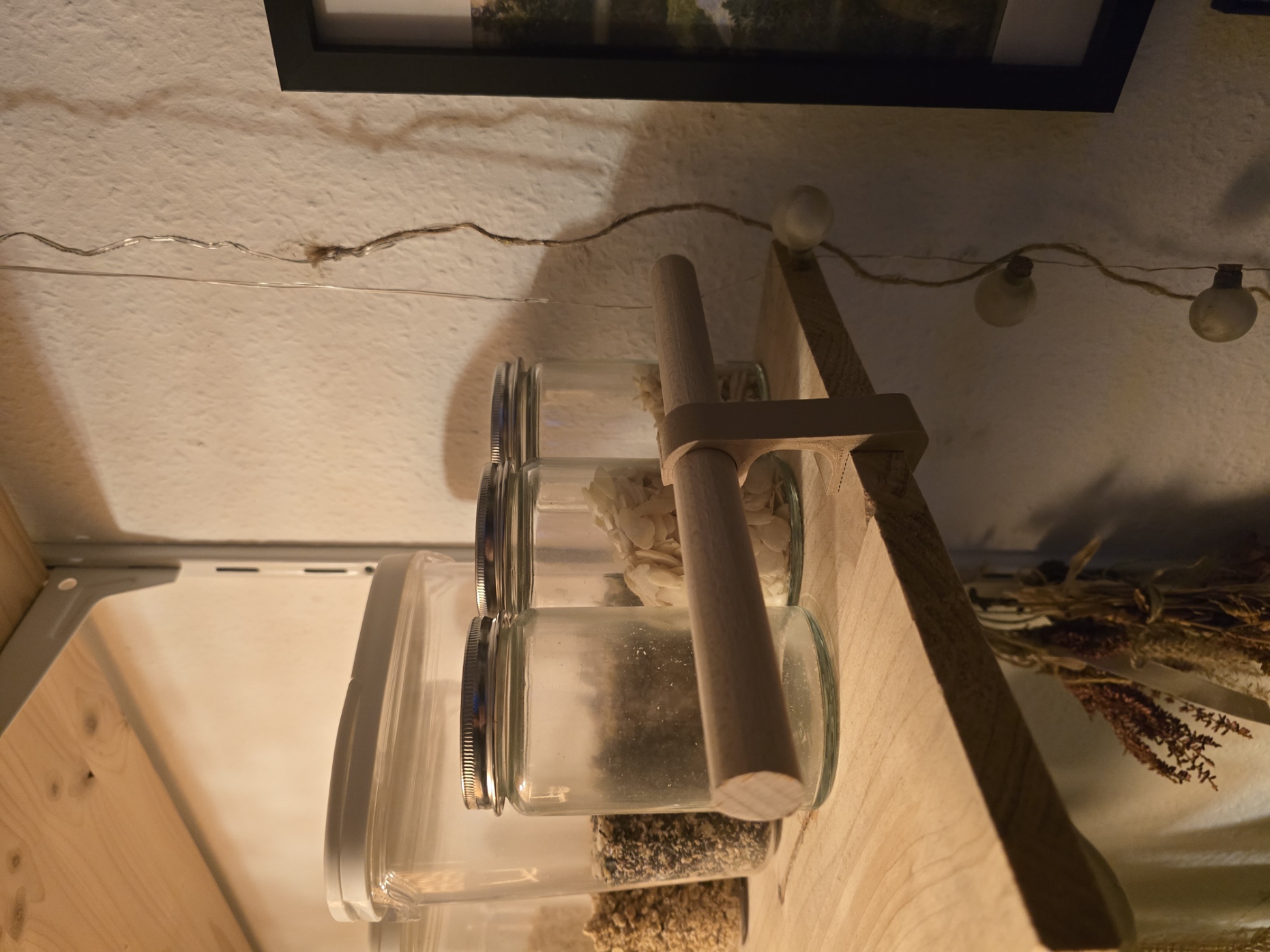Customizable Shelf Railing