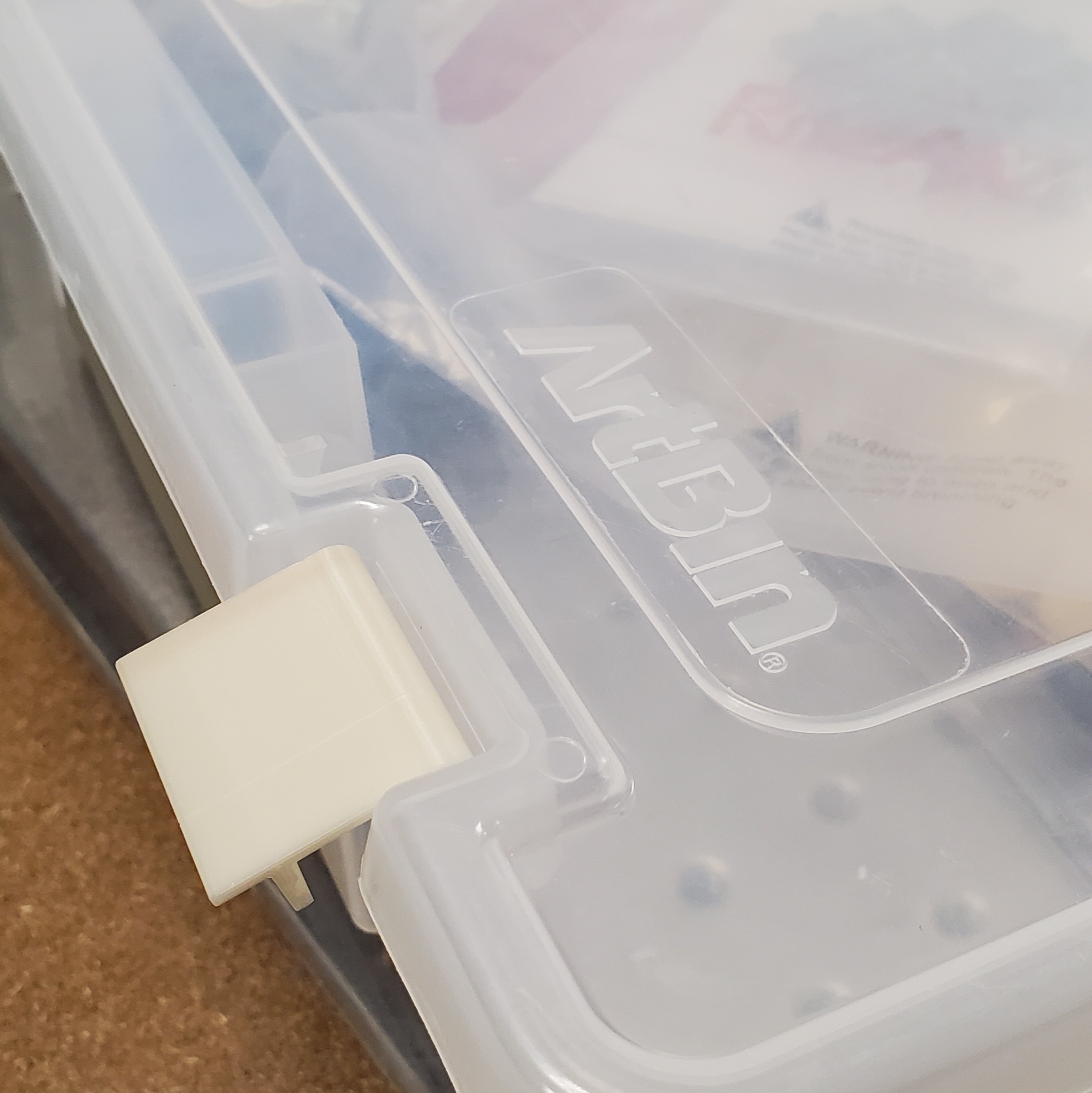 Replacement Latch for ArtBin Super Satchel