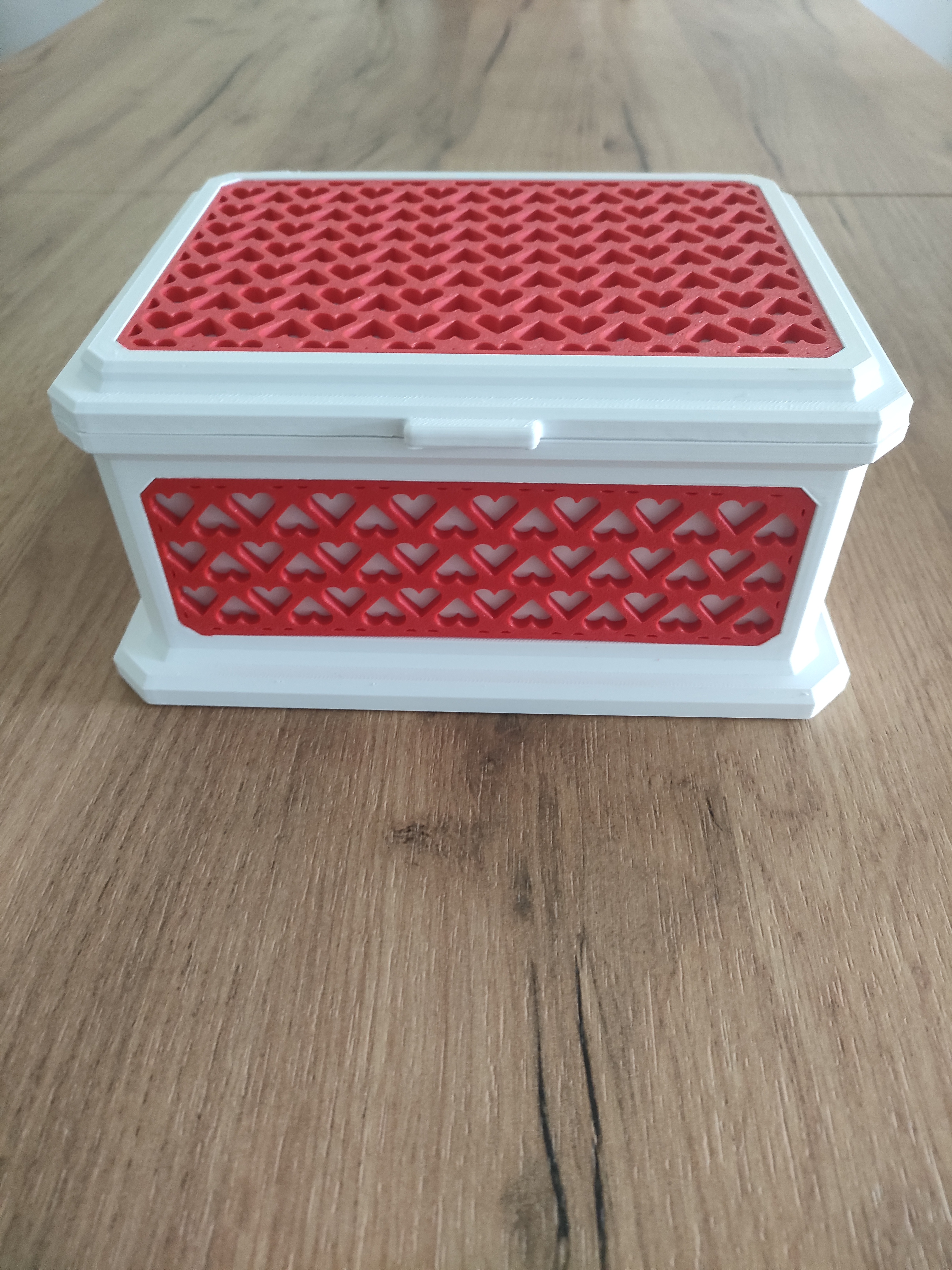 Jewelry box with removable panels
