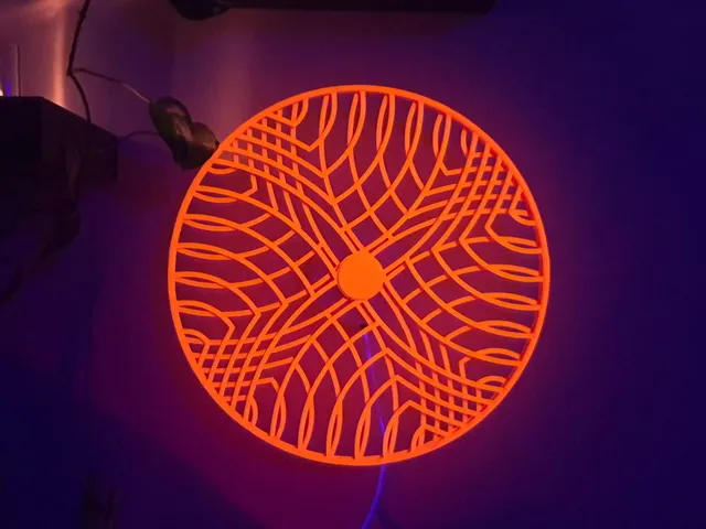 Moire disc illusion - single DC motor version
