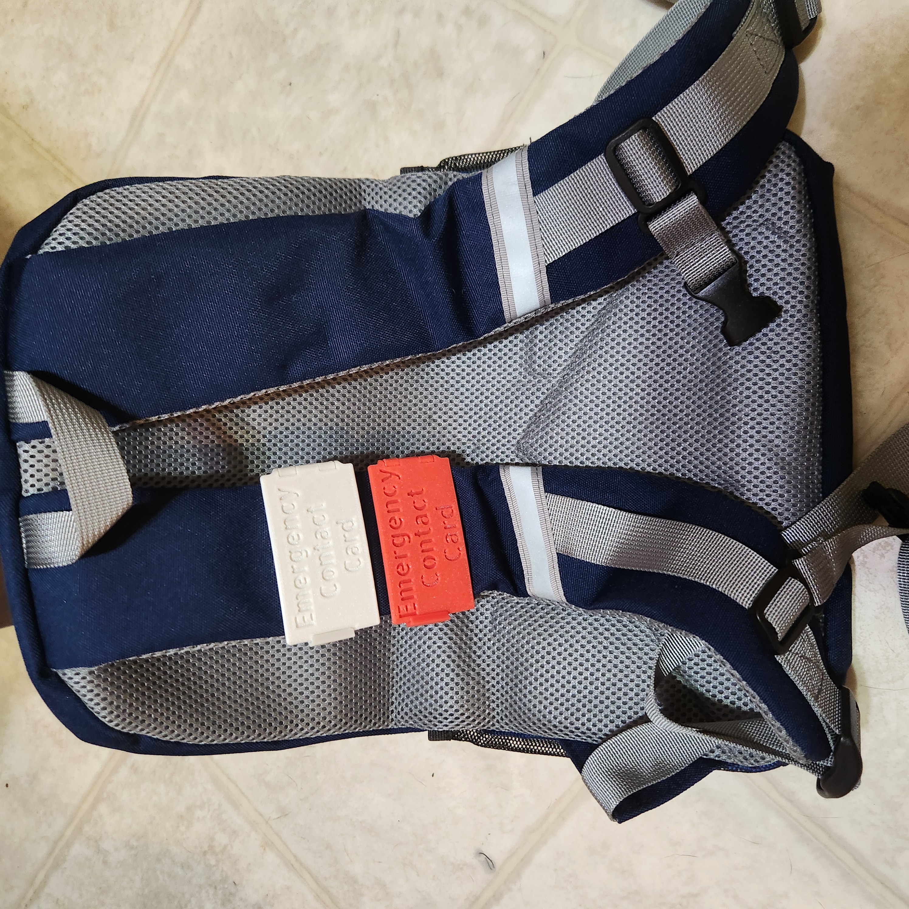 Backpack Clip-On Emergency Contact Card