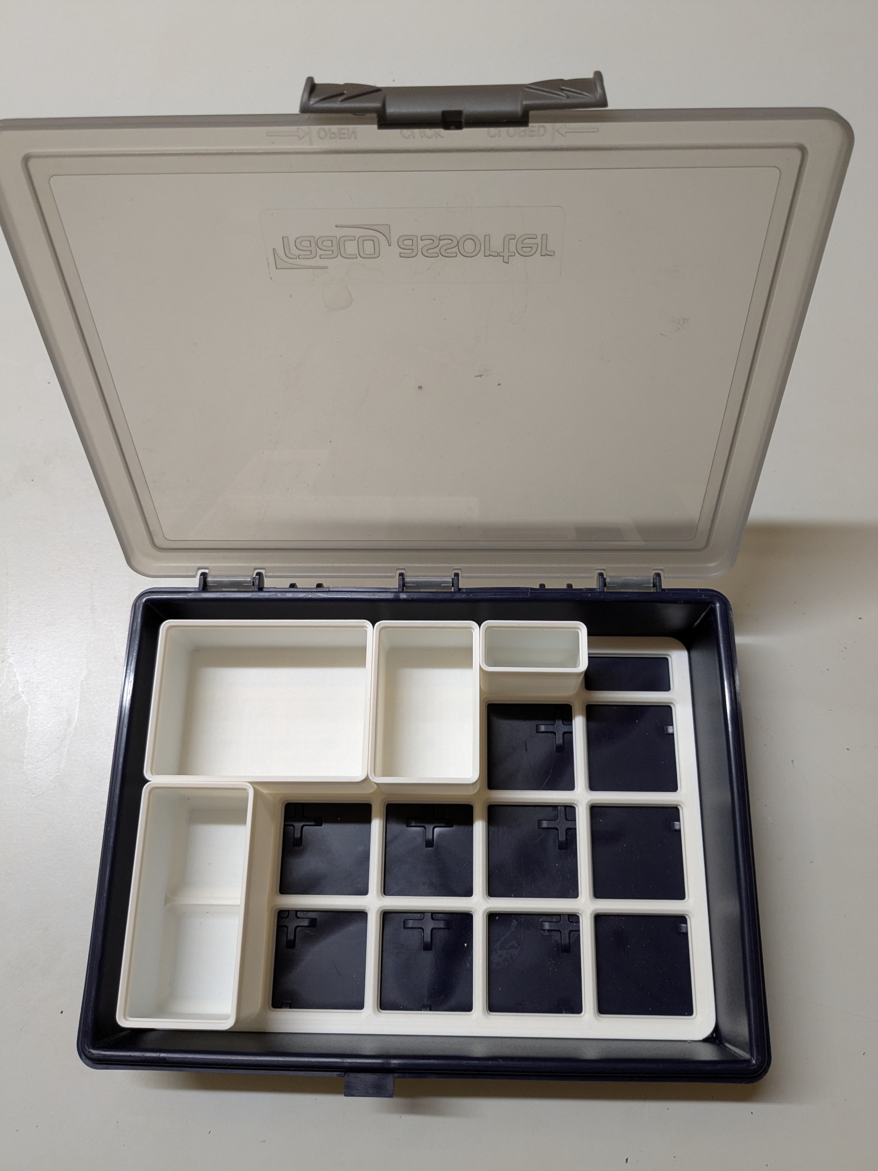 Gridfinity base plate for Raaco Assorter 4x4