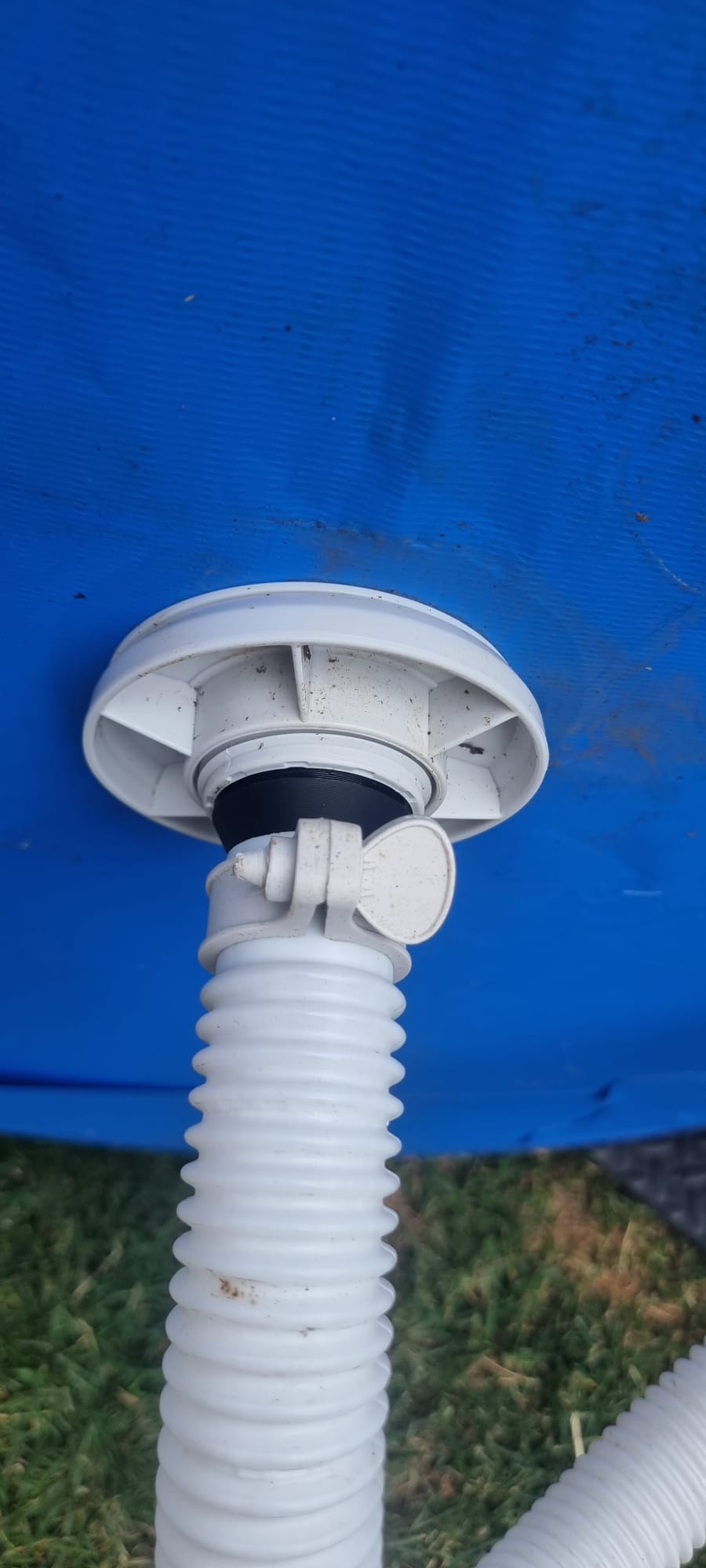 Summer Waves / Poly waves  (Polygroup) Pool Skimmer Outlet 32mm to 38mm