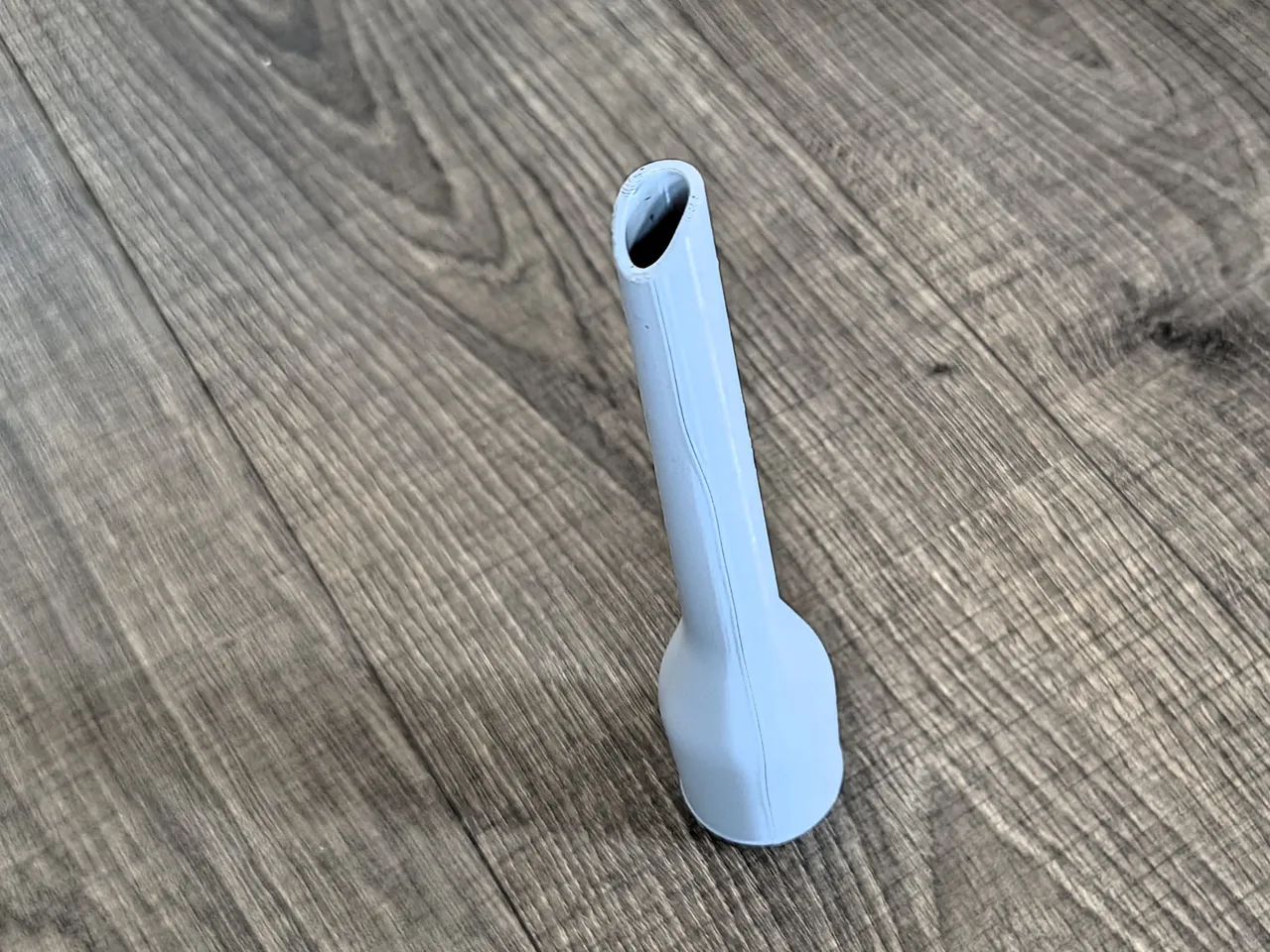 Narrow vacuum cleaner nozzle (Philips) by Jakub Lattenberg