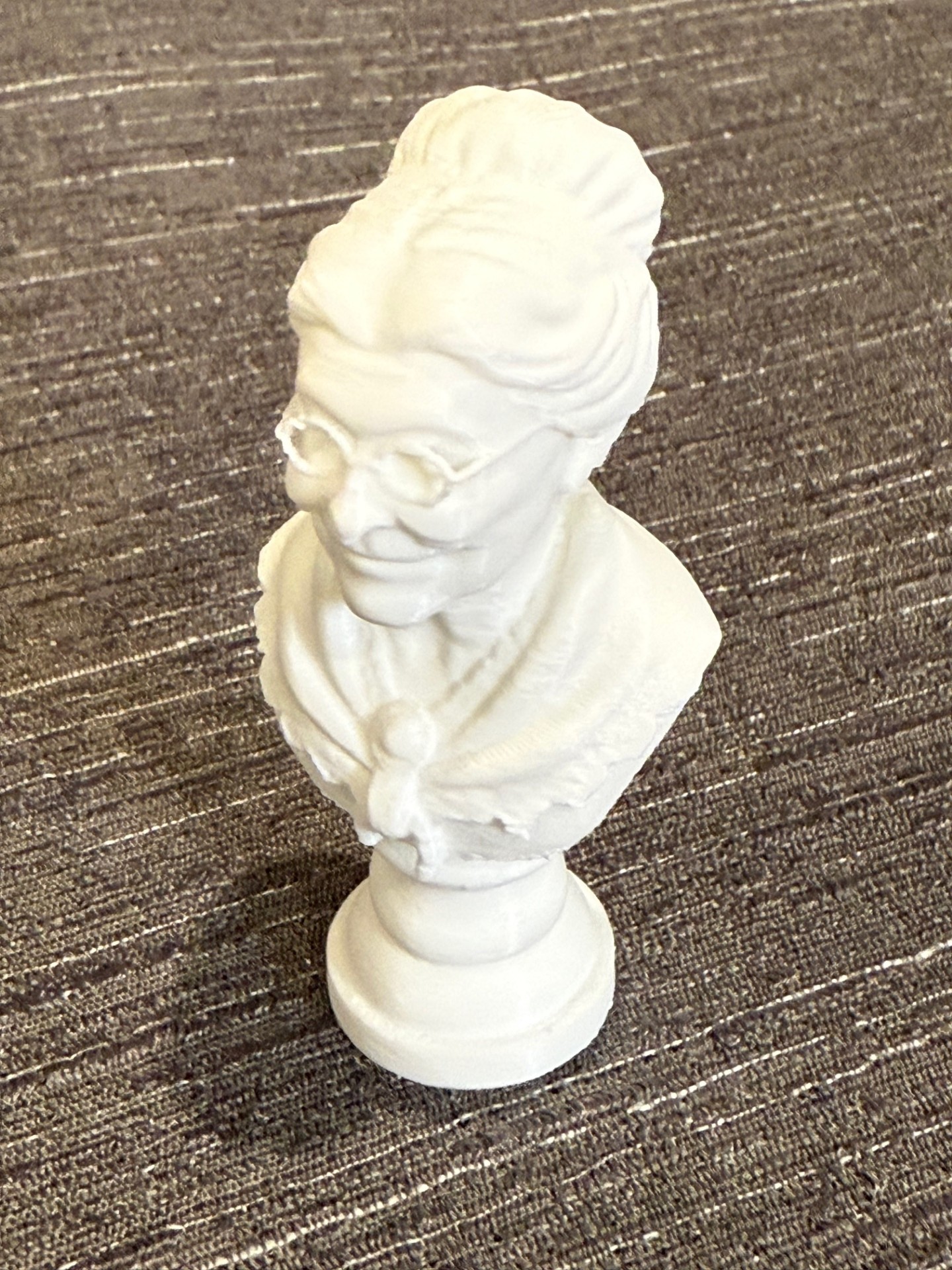 Mrs. Claus bust - Festive