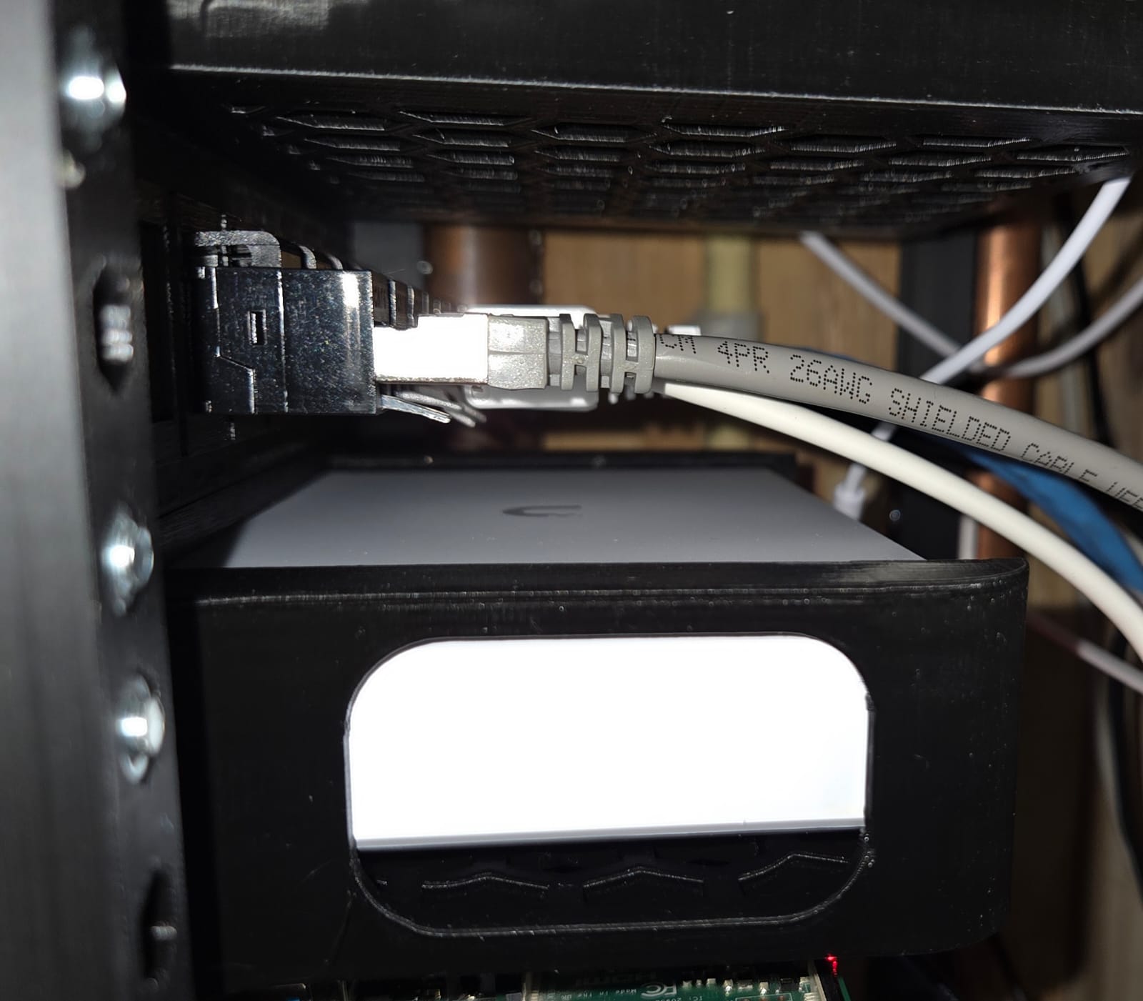 USW Lite 8 PoE - Rack Mount 10" (Lite)