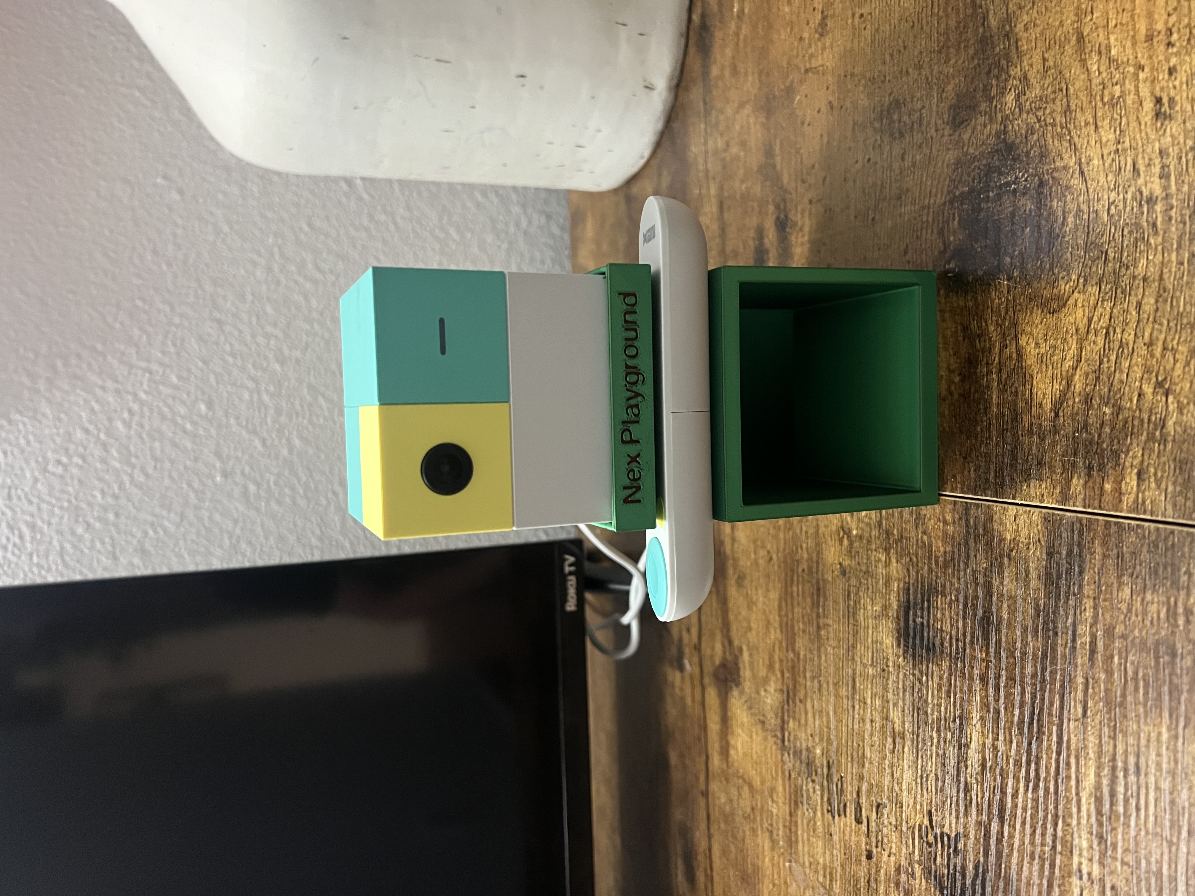 NexPlayground riser stand
