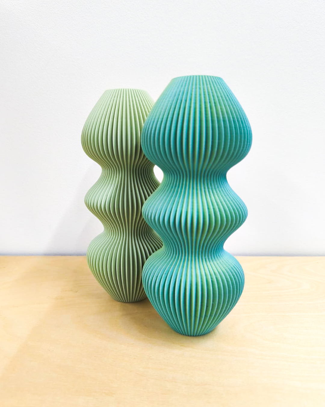 Single-flower zigzag vases — miniatura 2