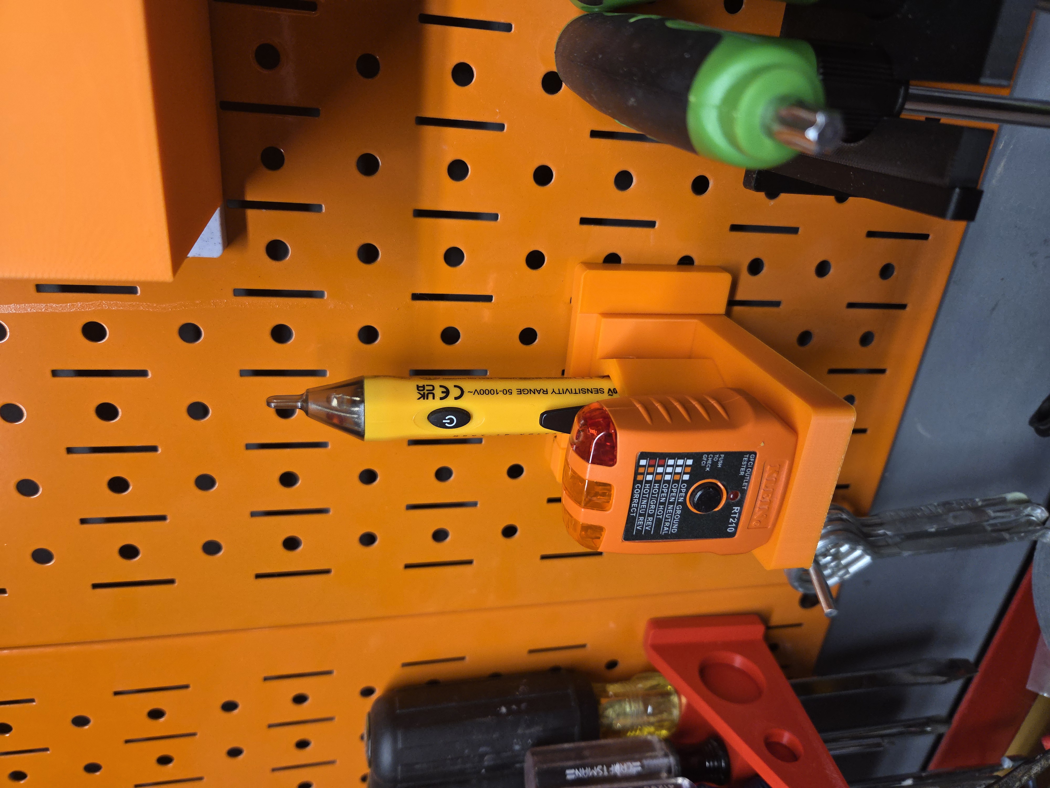 Double Klein Tester Holder for DDD Wall Control