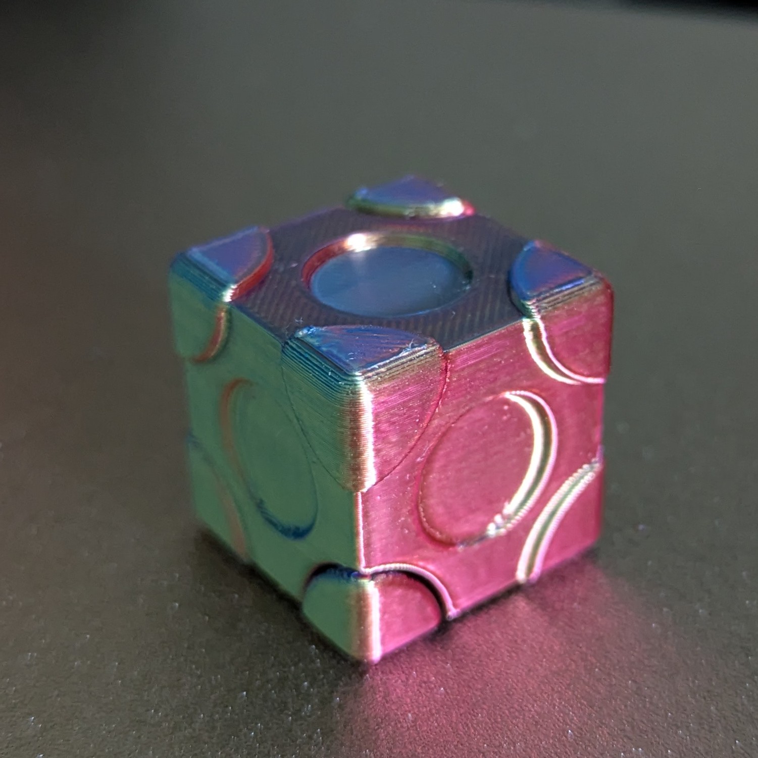 Miniatura 5 do modelo 3D Magic hand spinner cube