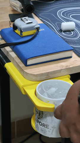 Miniatura 3 do modelo 3D Cup Holder Retractable