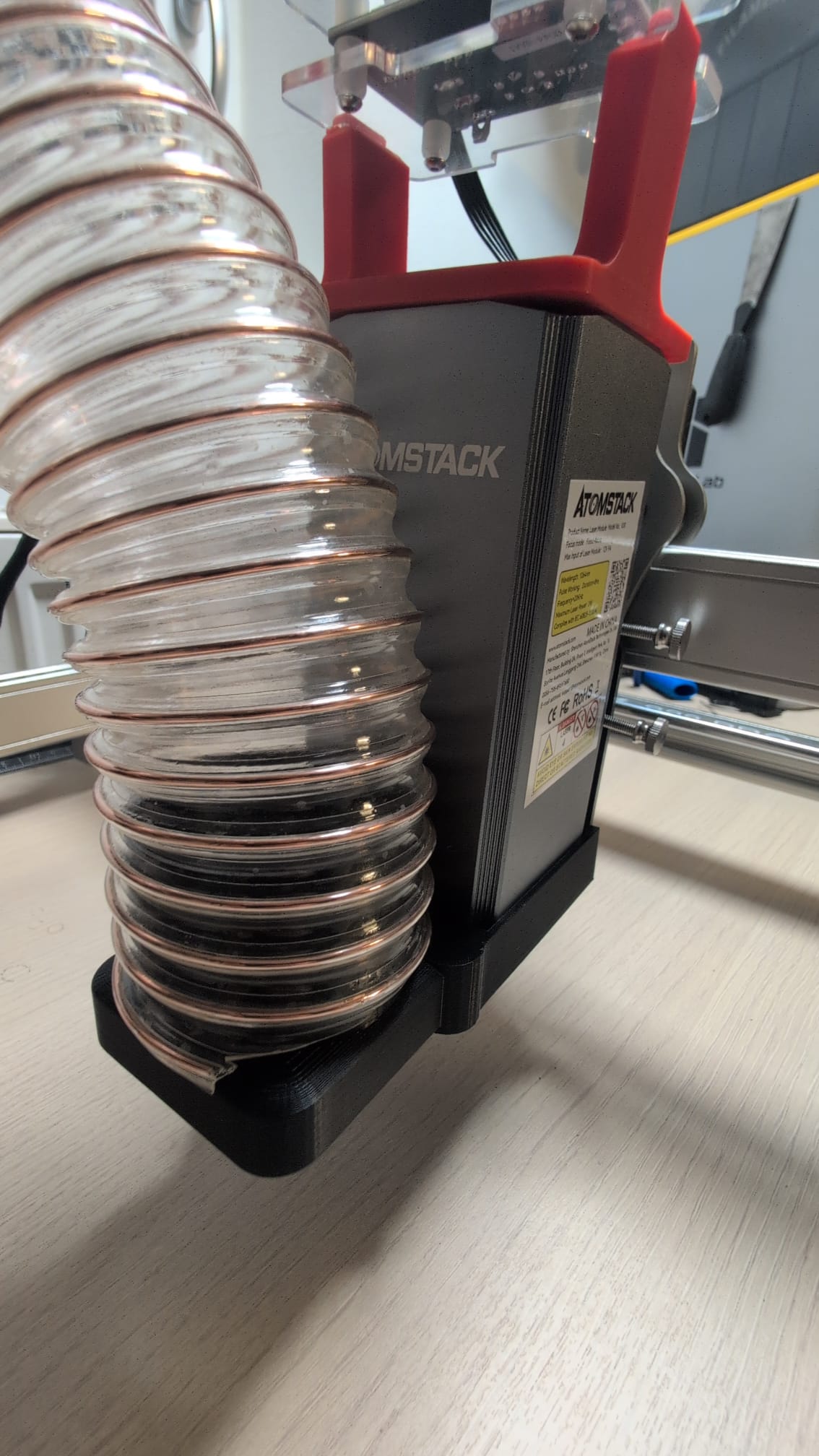 Laser cutter extraction adapter