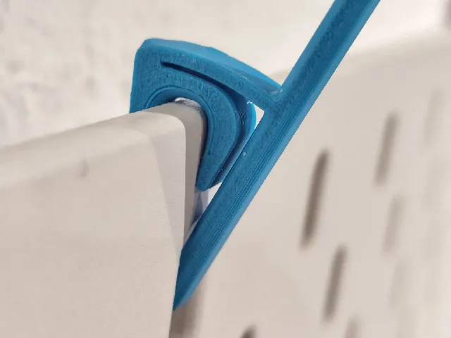 Tiny (4 minute print) Photo Clip for IKEA SKÅDIS Pegboard