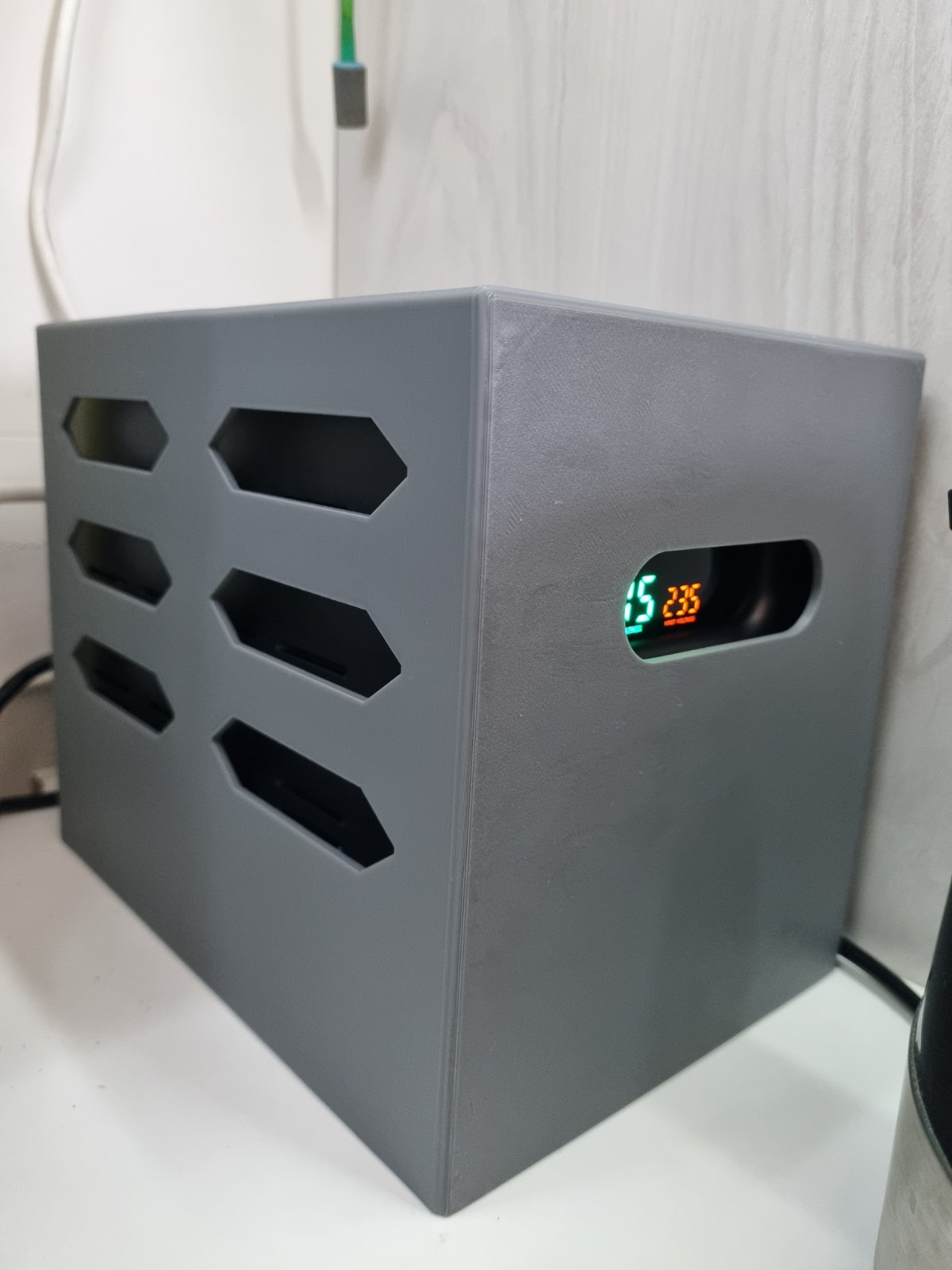 Shield for STABA AVR+1500 900 W 140 - 260 V