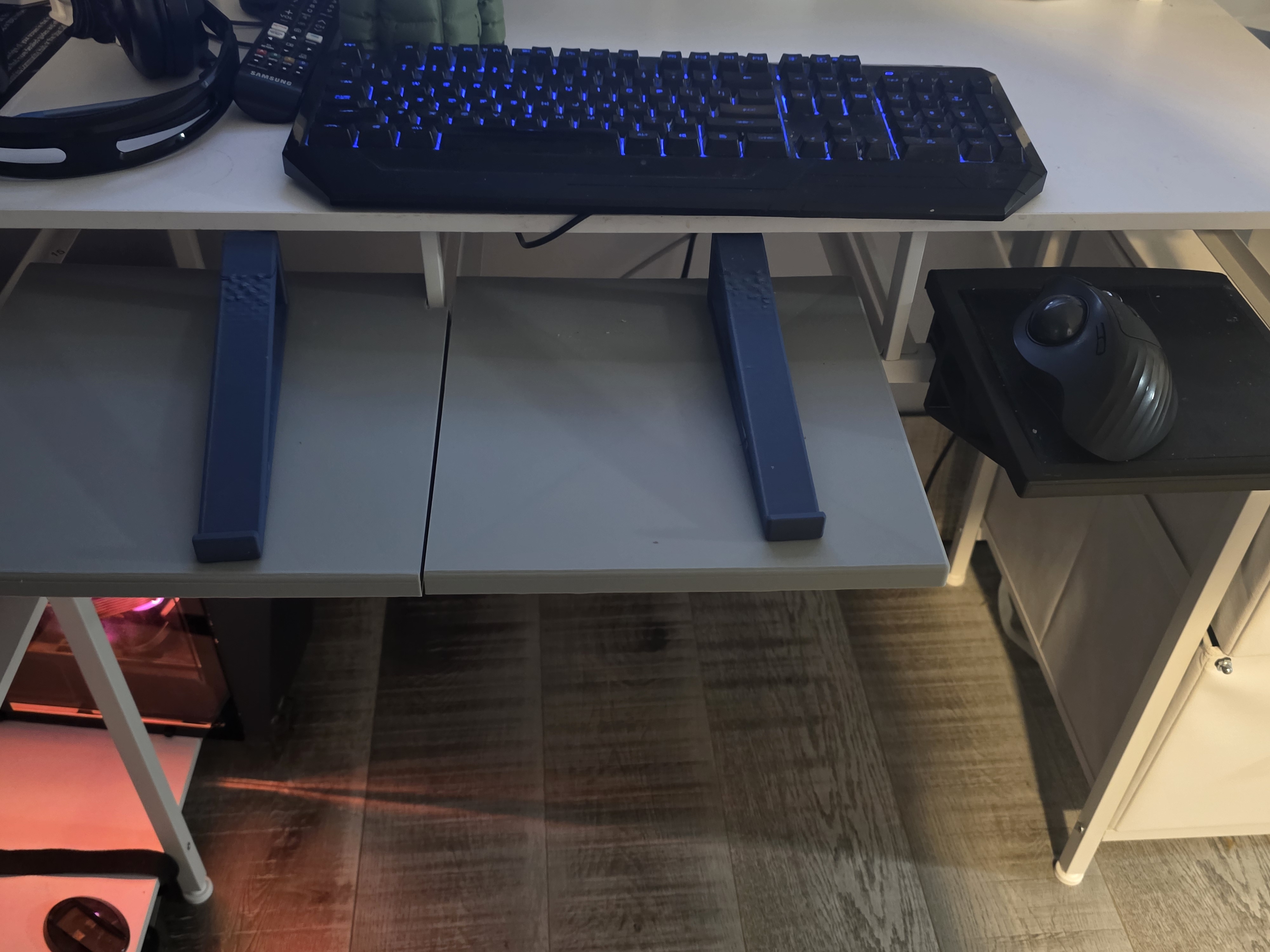 Keyboard tray