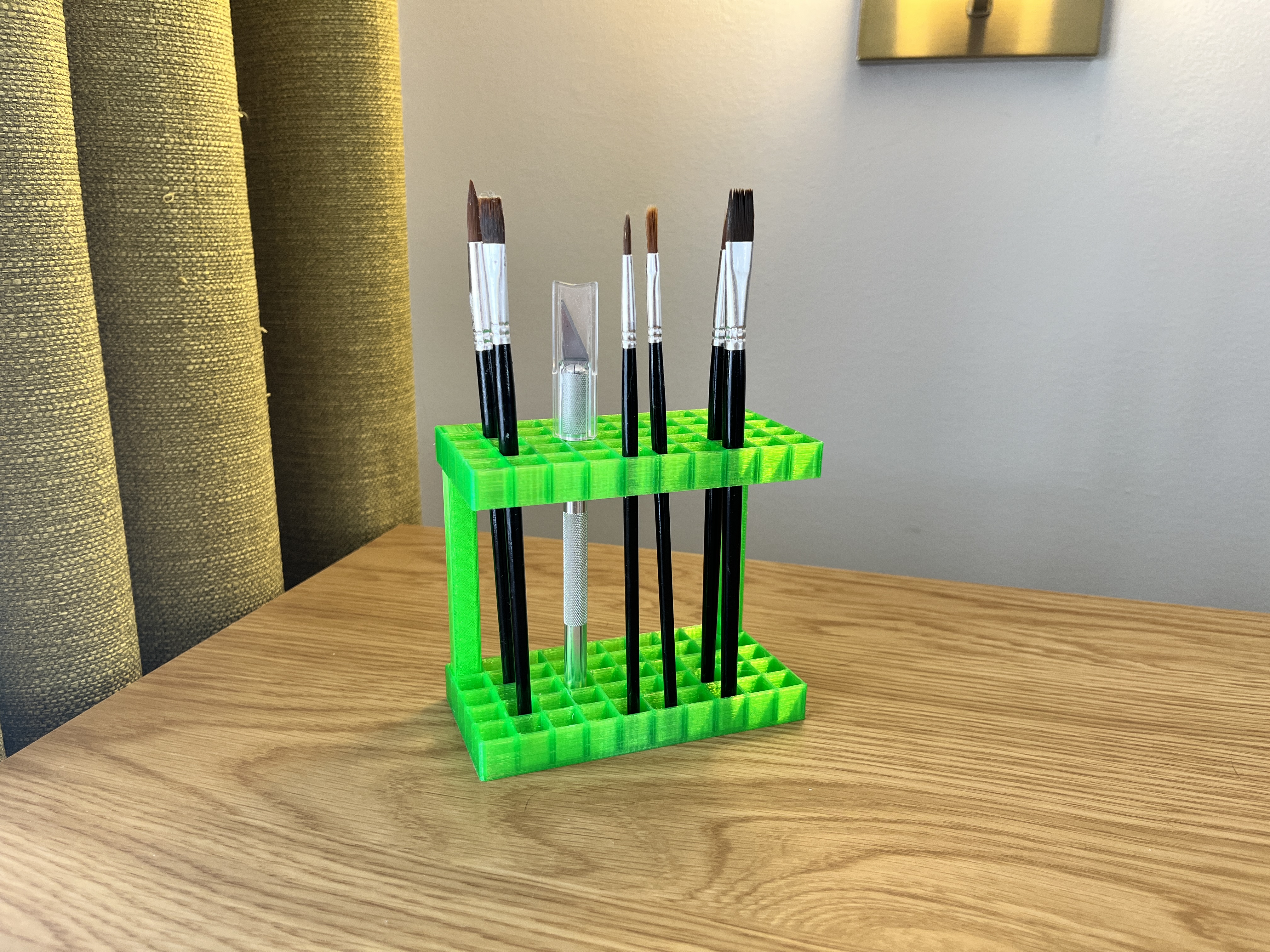 Paintbrush holder