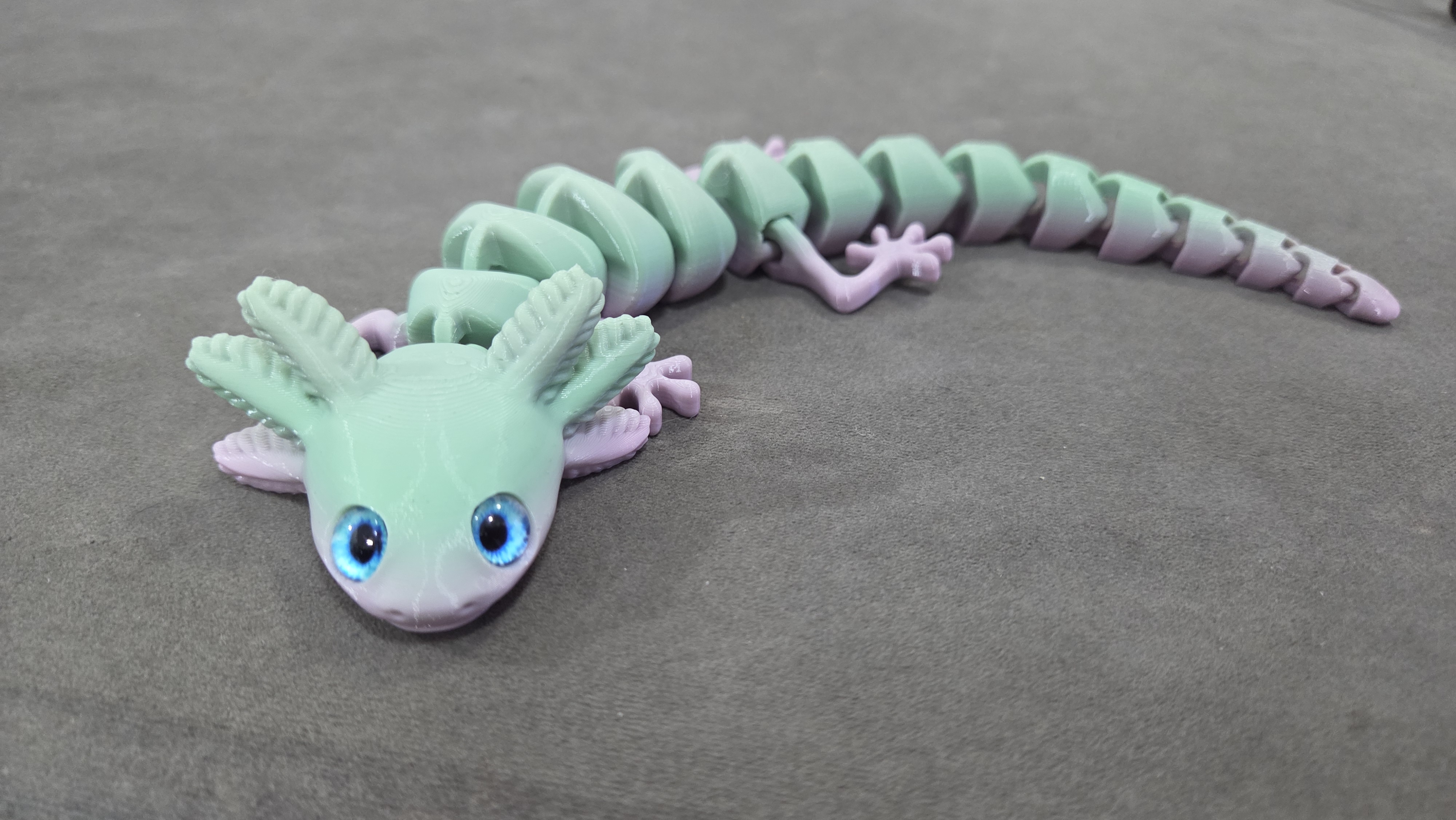Big eyed Axolotl - 6mm + 8mm glass eye compatible — miniatura 2