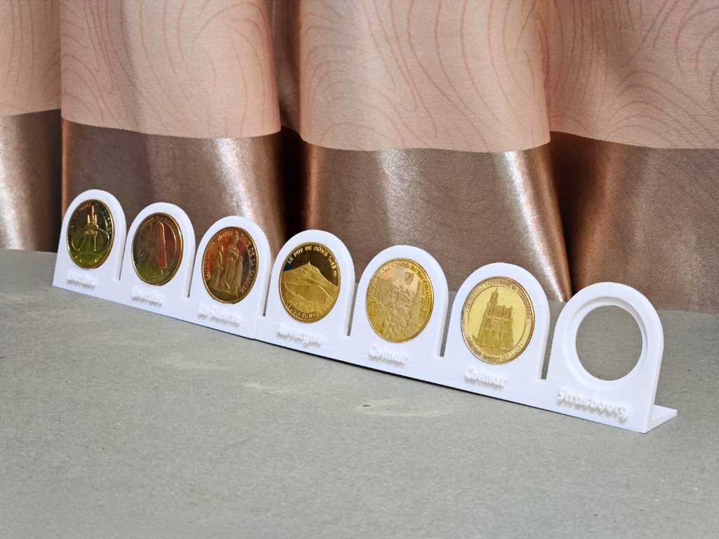 Souvenir Medallion / Coin Display Stand (34mm / 1.34")