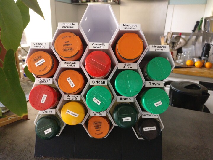Spice rack, pen rack, whatever rack, extensible and modular
