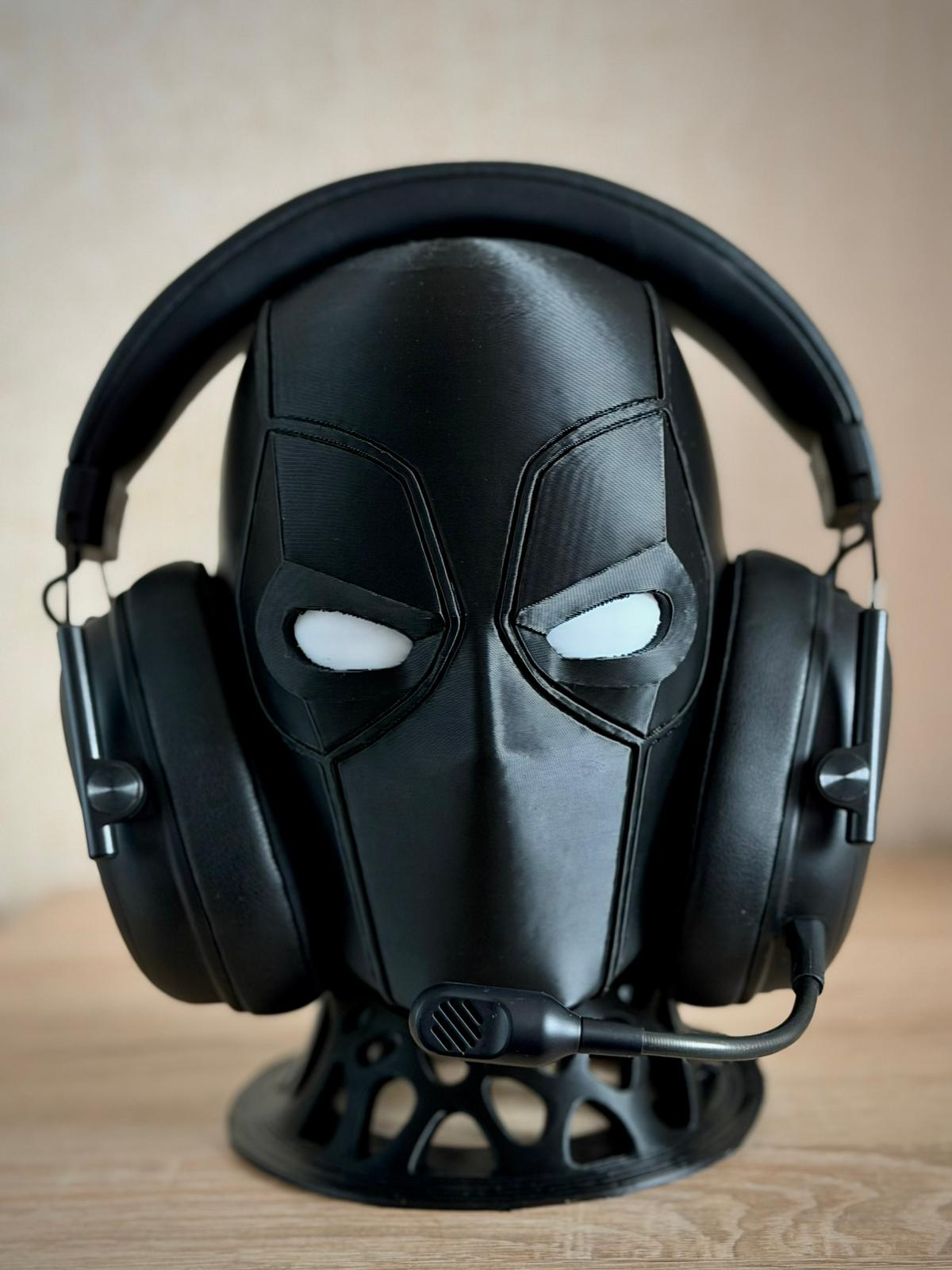 Miniatura 6 do modelo 3D Headphone stand - Deadpool