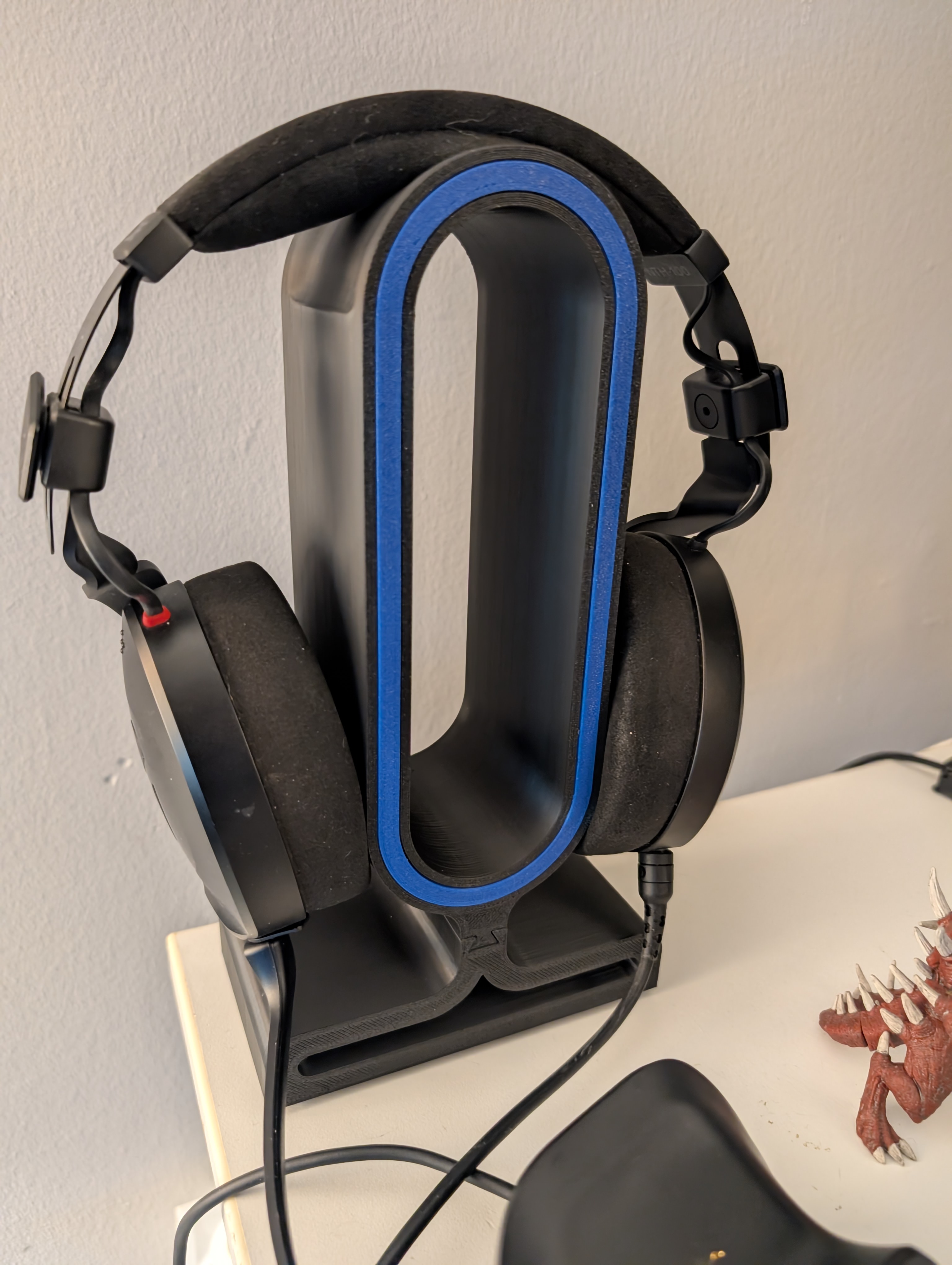 Univeral Headphones Stand - For Smaller Printers