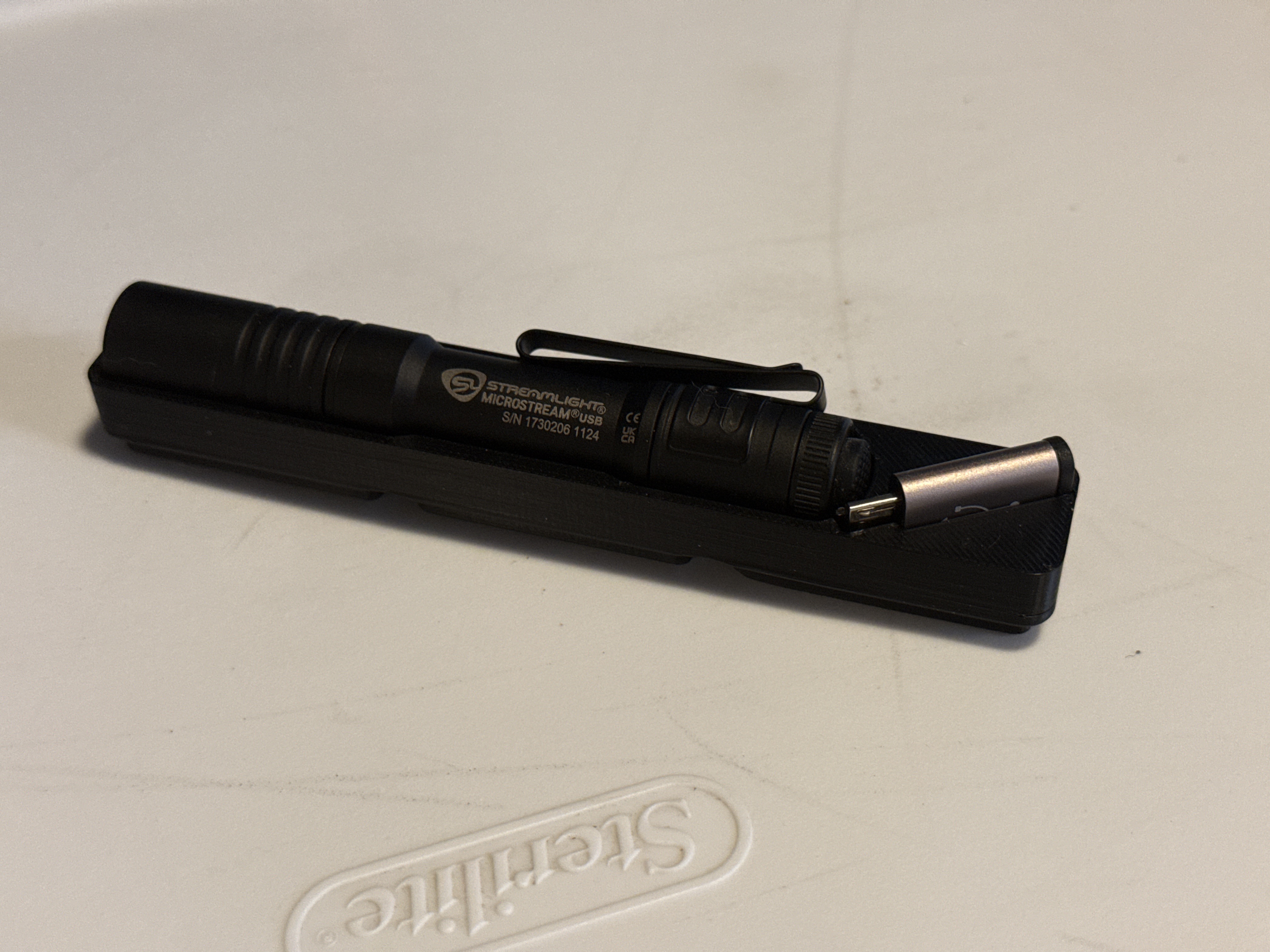 Gridfinity 0.5x3 Streamlight MicroStream 66601