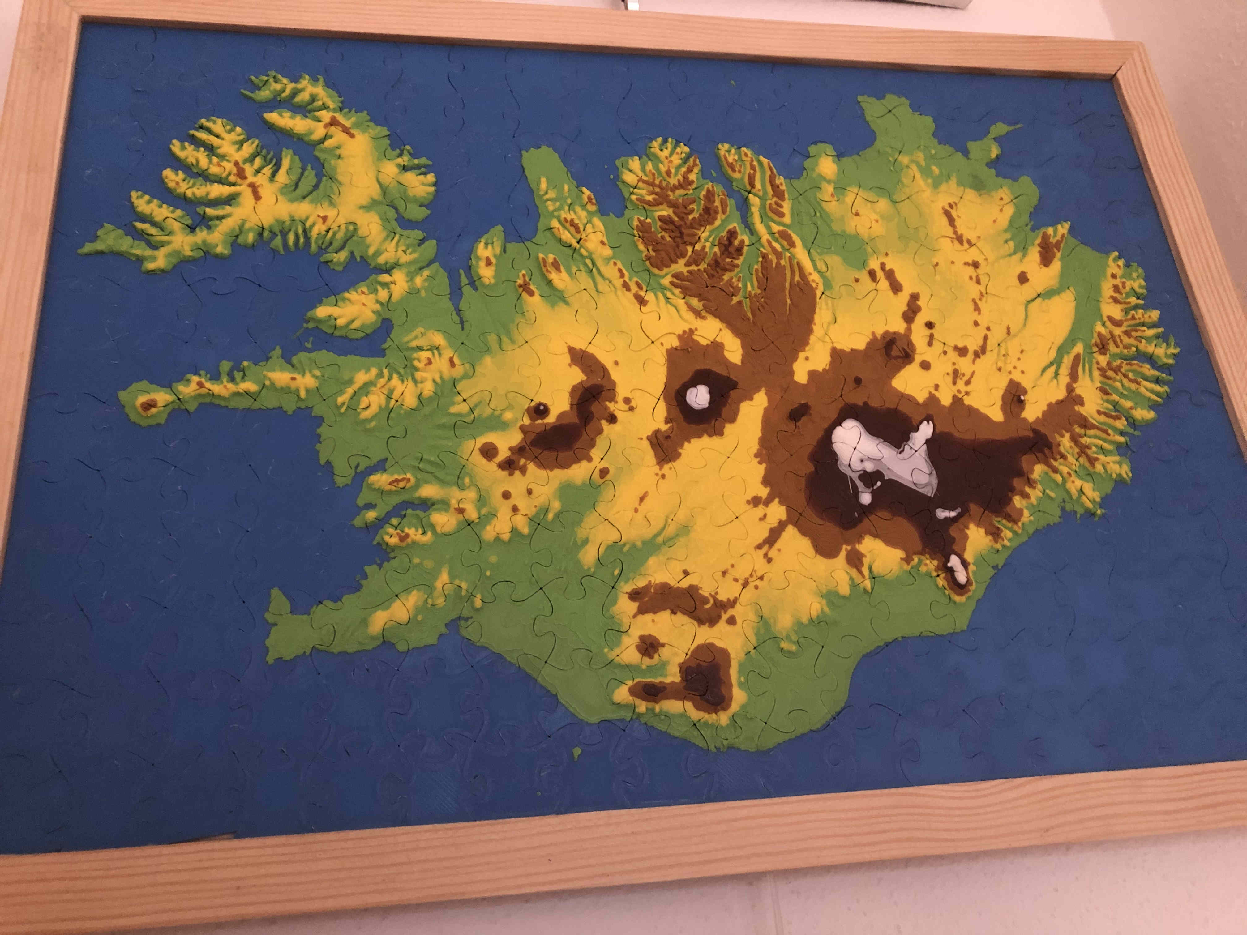 Iceland Topographical Map Puzzle 19x13