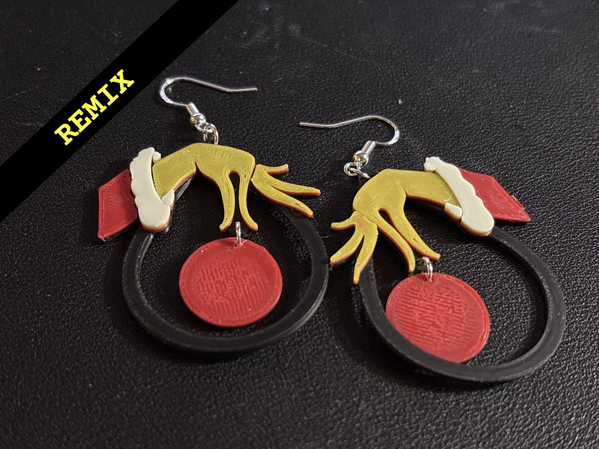 Remixed Christmas Ball Grinch Earrings by Luc3DPrint