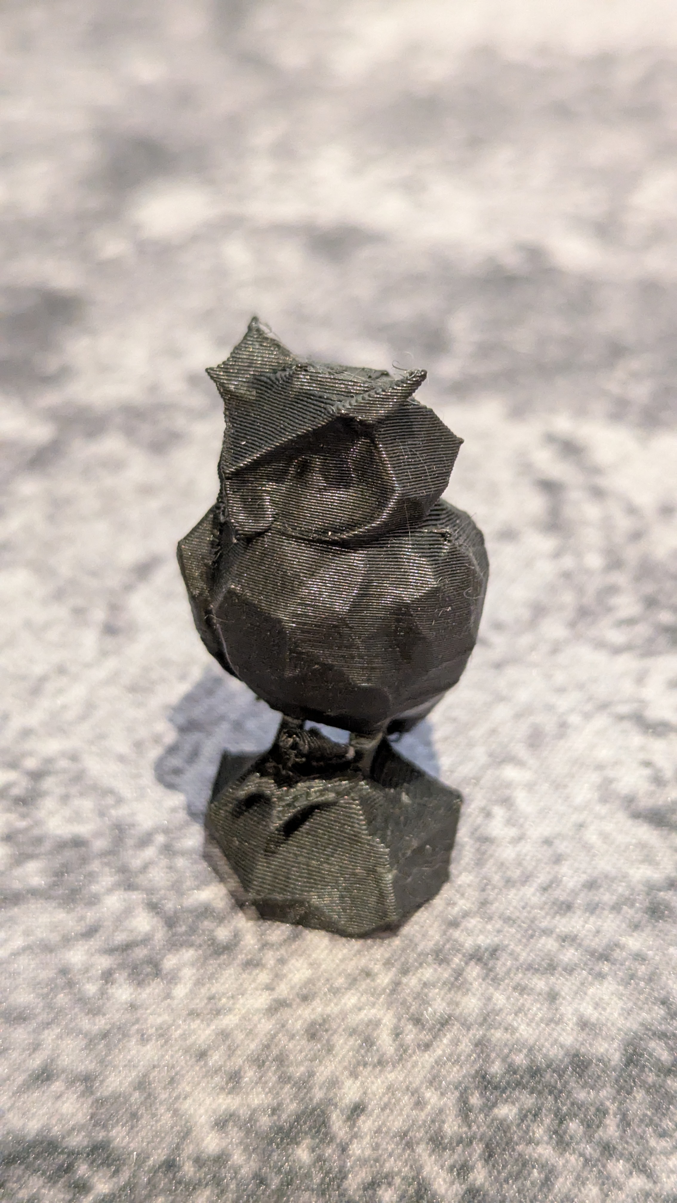 Miniatura 2 do modelo 3D Low poly owl