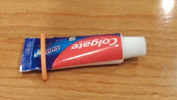 Simple Custom Toothpaste squeezer gift