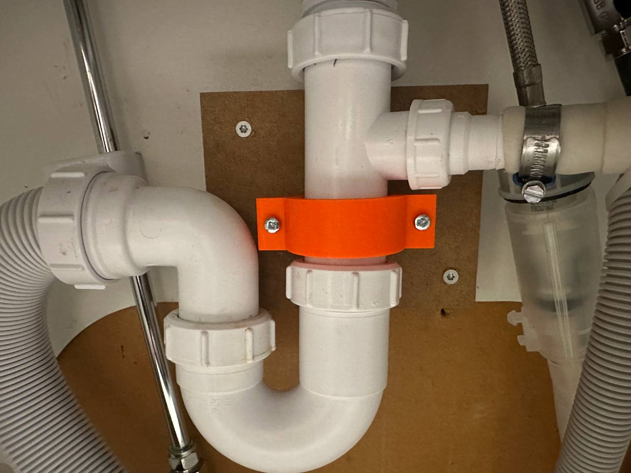 Pipe fixture