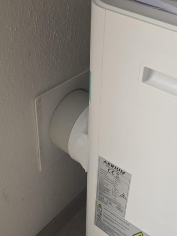 exhaust + air conditioning plug