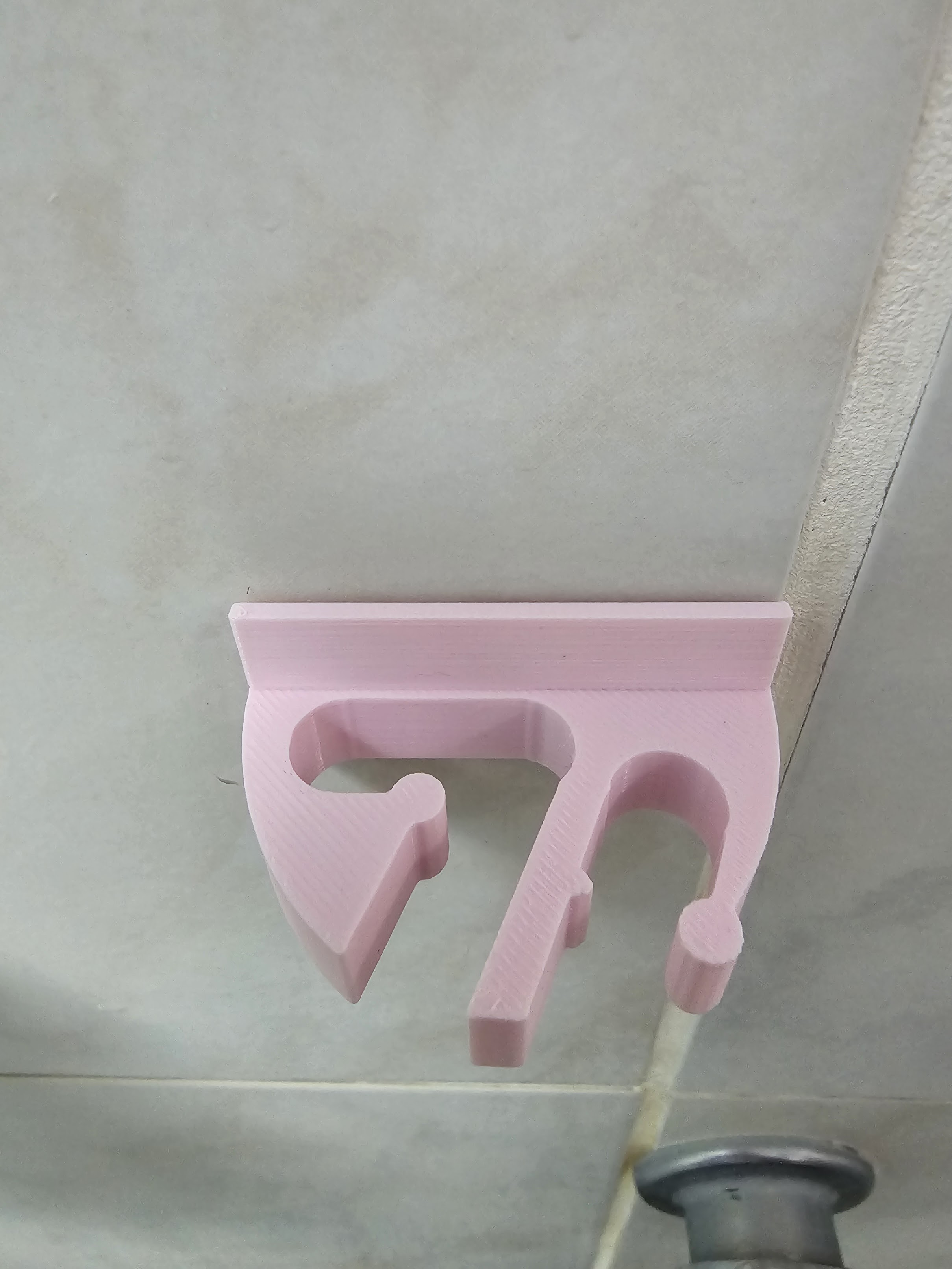 Shower Hose Holder / Suporte de mangueirinha de chuveiro