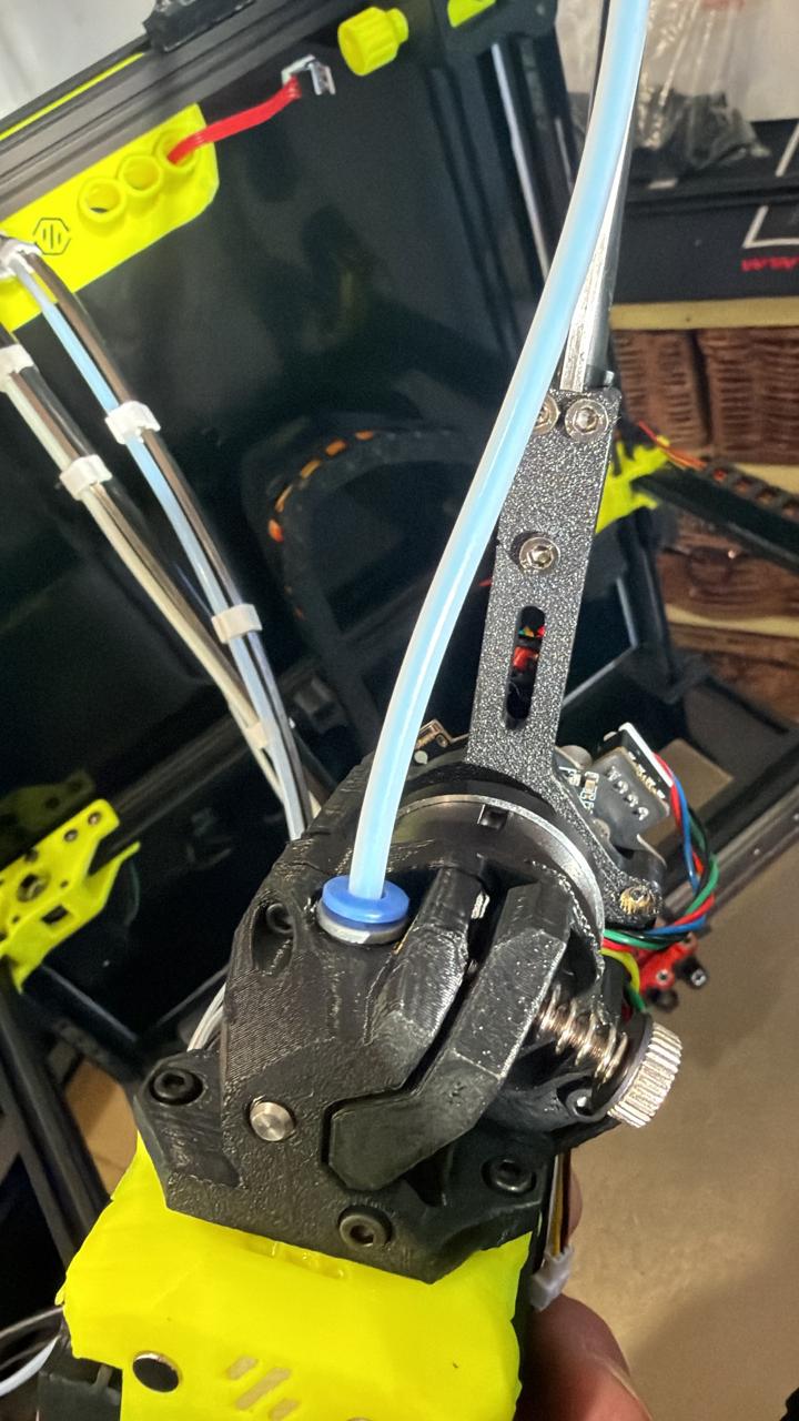 Wristwatch BMG Extruder BTT EBB36 Mount Strain Relief with Spring Steel Clip
