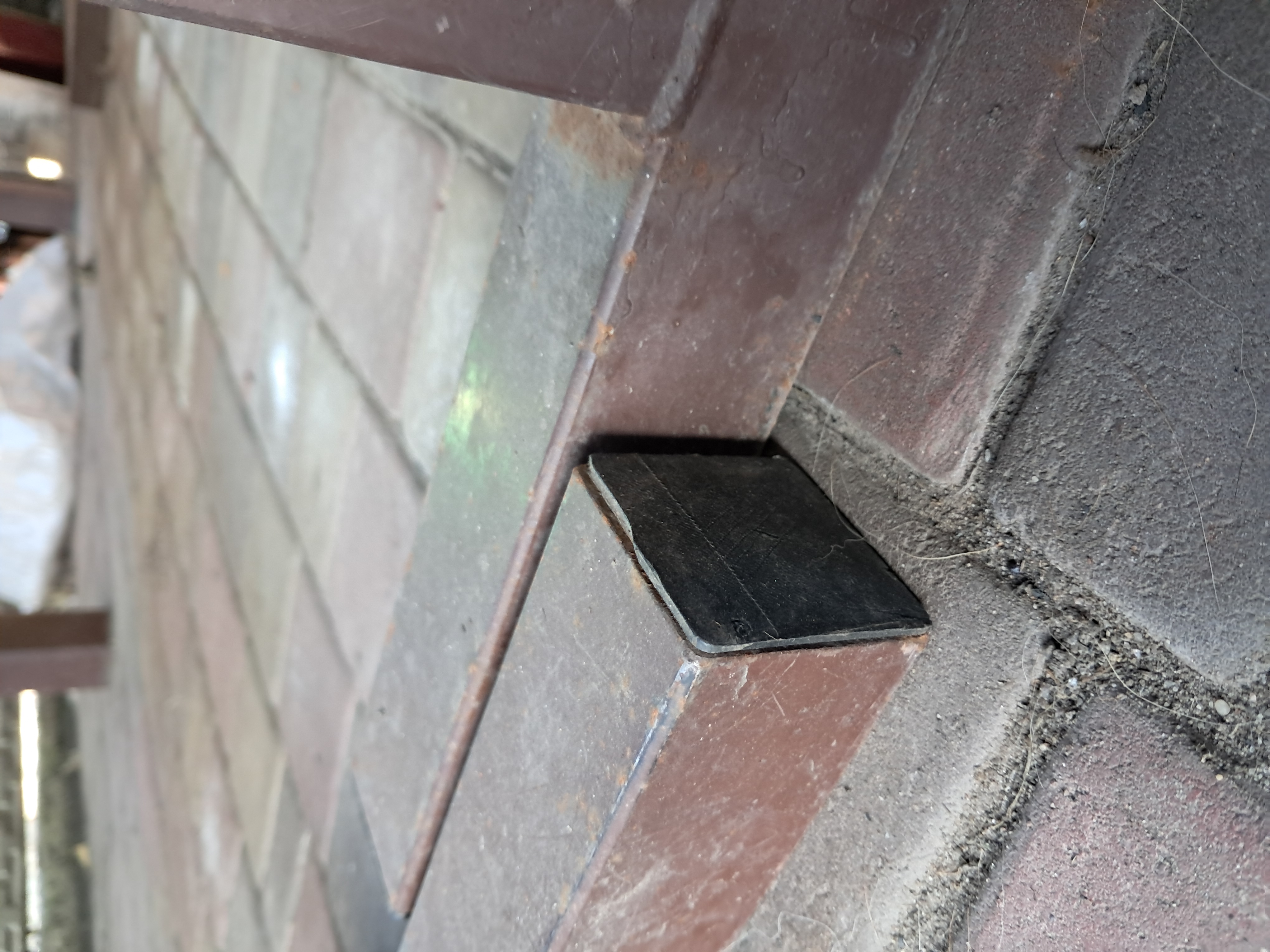 Inner plastic plug for square profile pipe