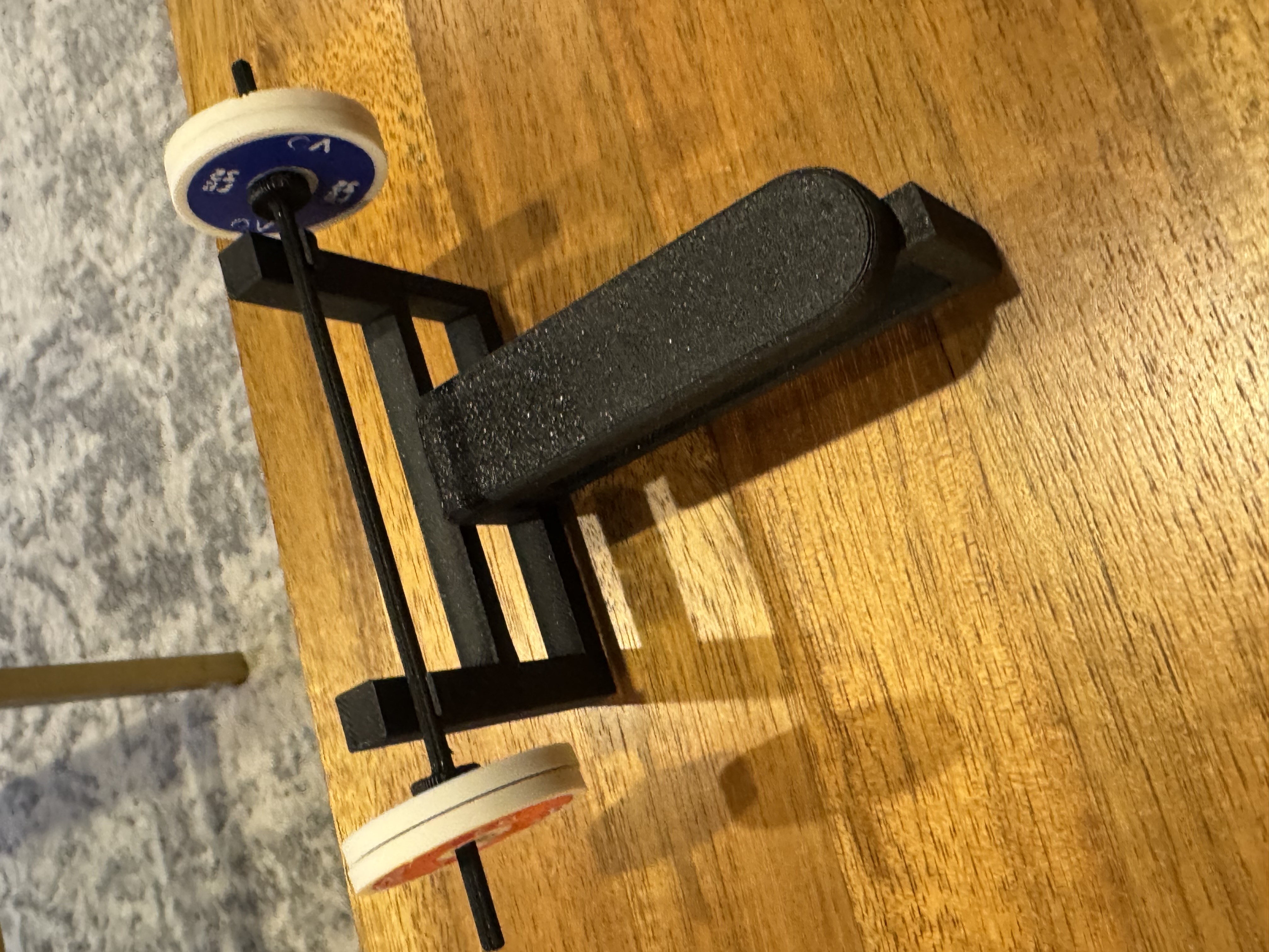 Miniatura 2 do modelo 3D Miniature Bench Press