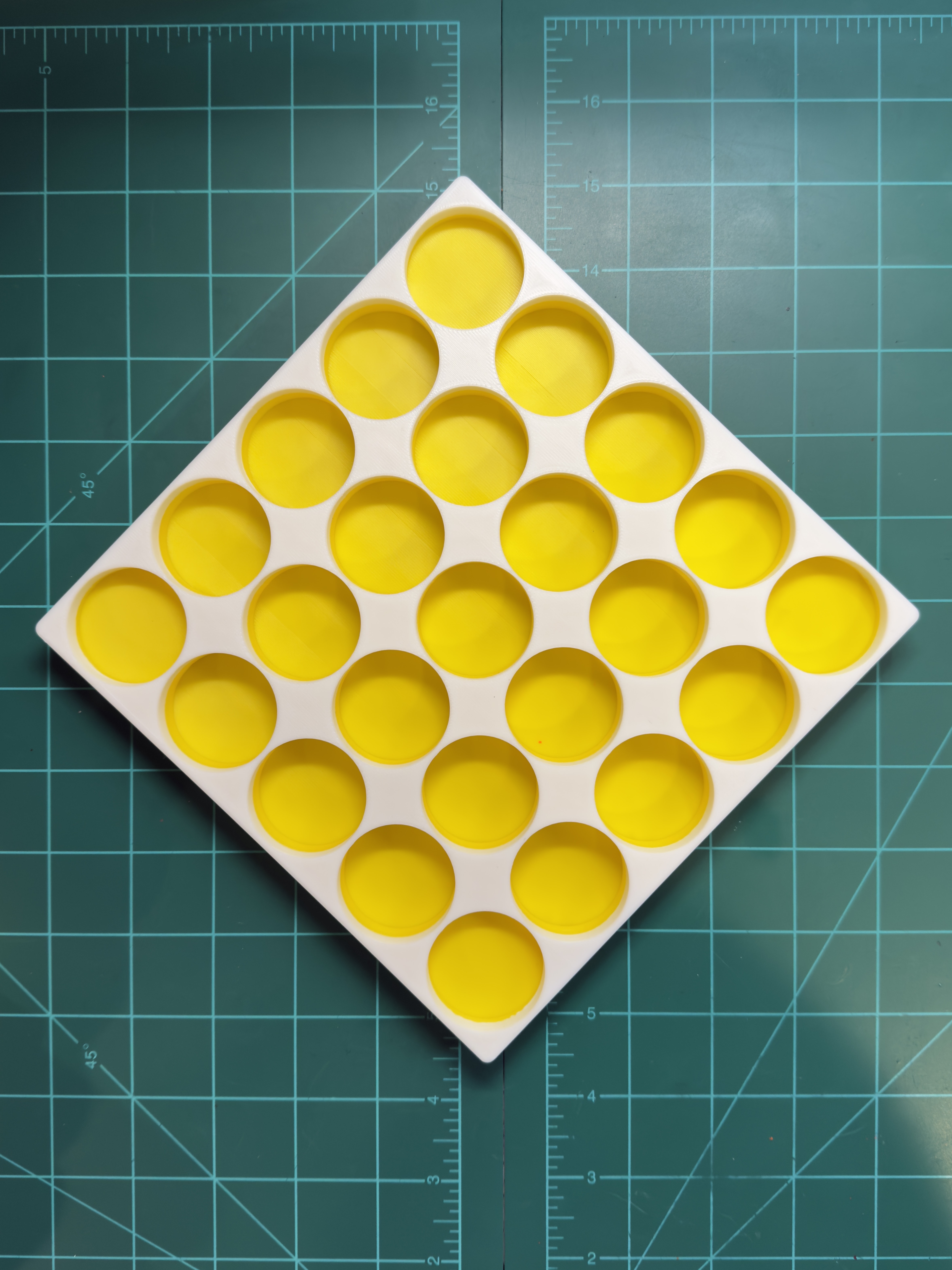 Stackable Silly Shell Holder (5x5)