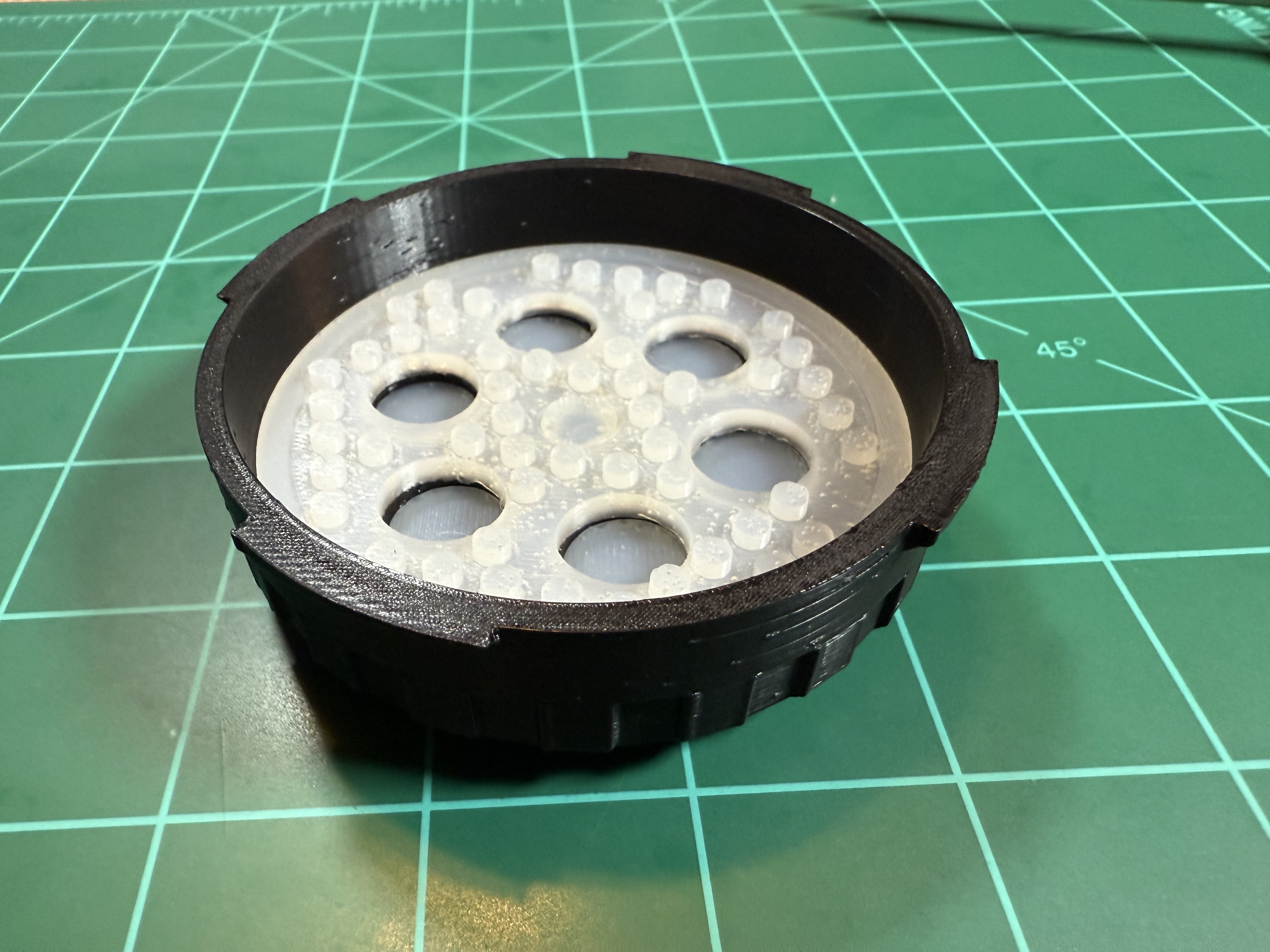 JMC XL – Pressure-Activated Silicone Cap System for XL-format coffee press