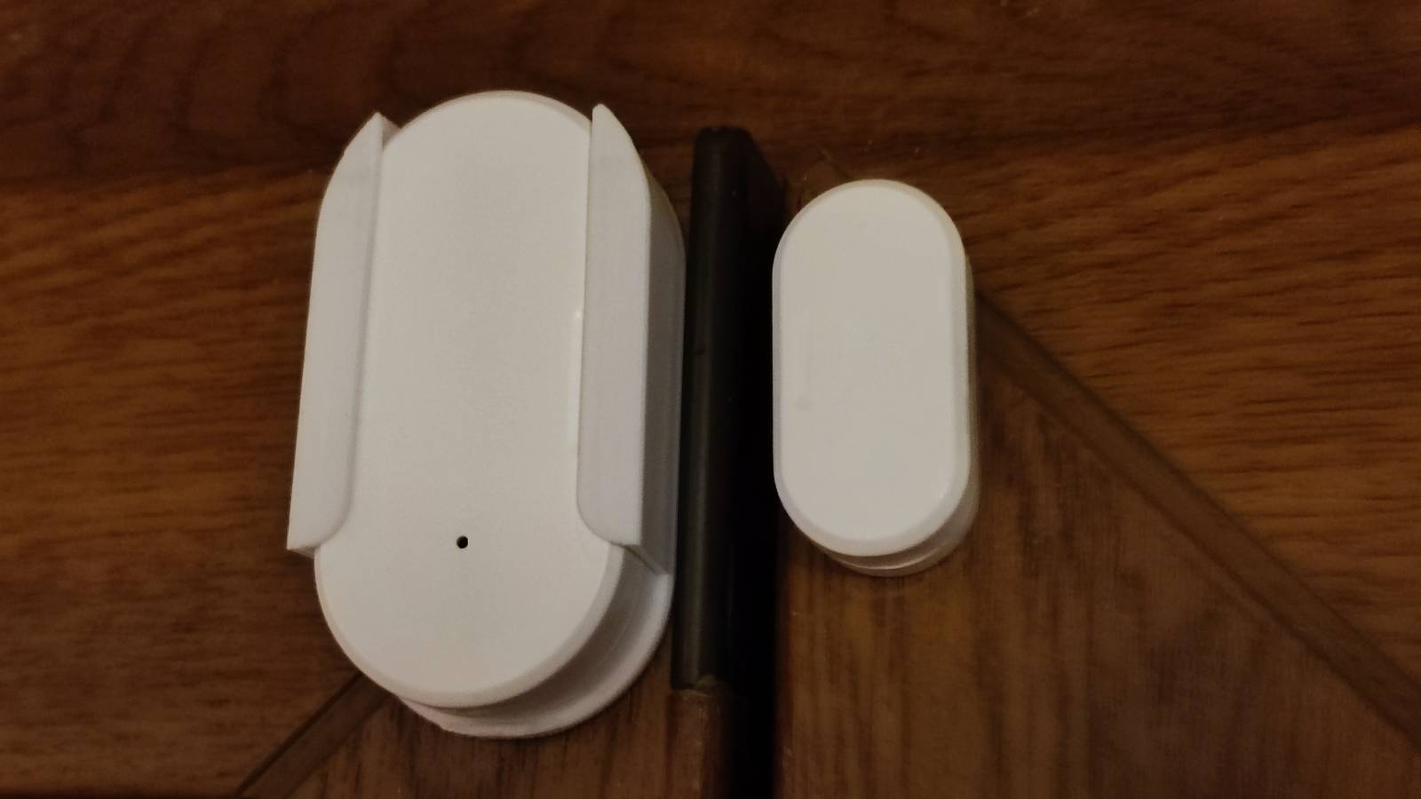 Minimal Holder for ZigBee Door Contact Sensor (ZG-102Z) – Tuya
