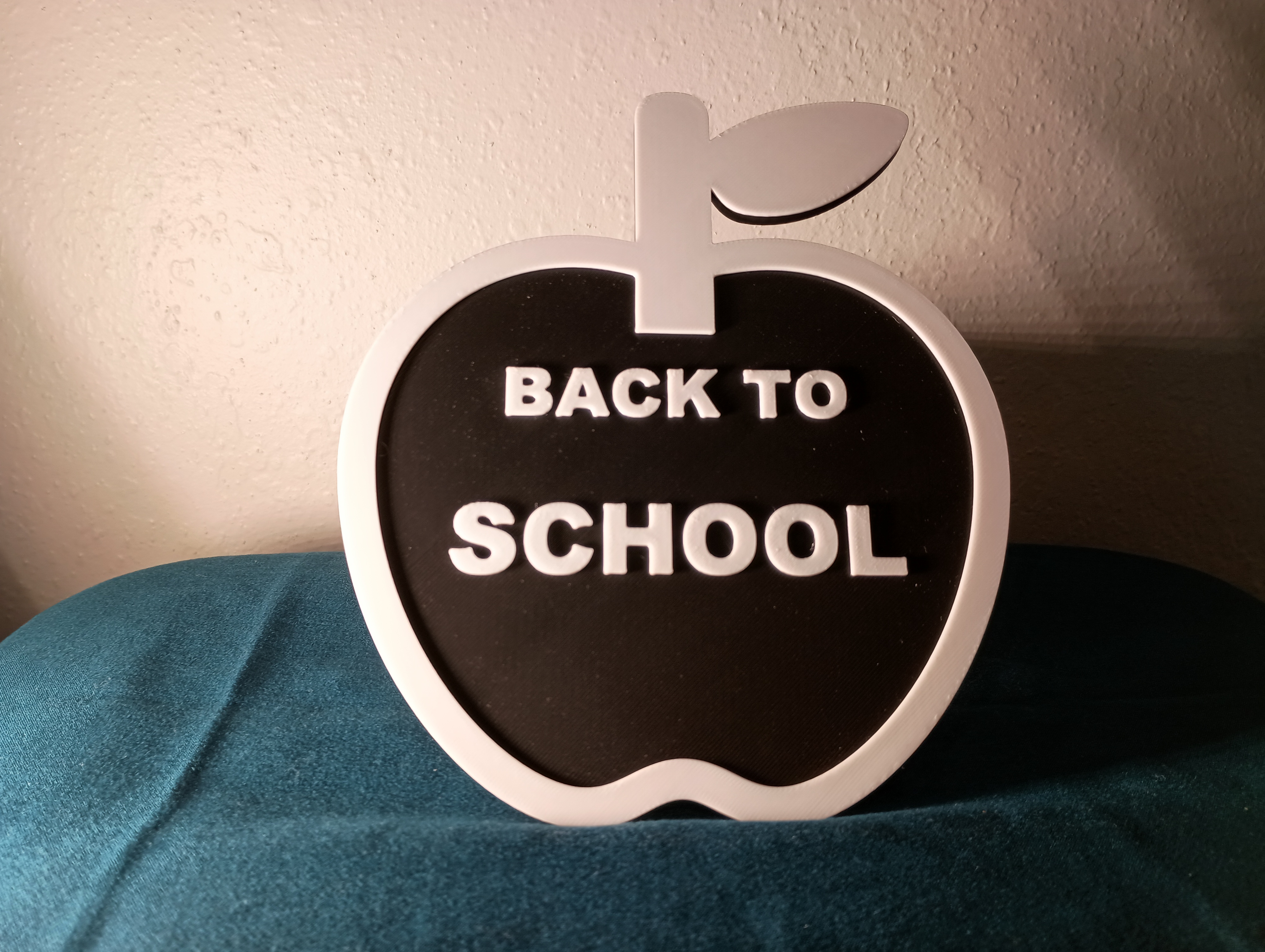Back to School Sign — Apple Plaque (2-Color, No Supports)