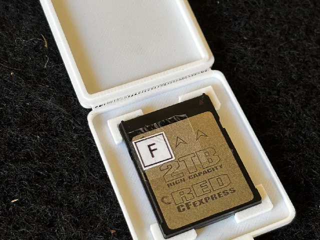 CFexpress type B card box enclosure