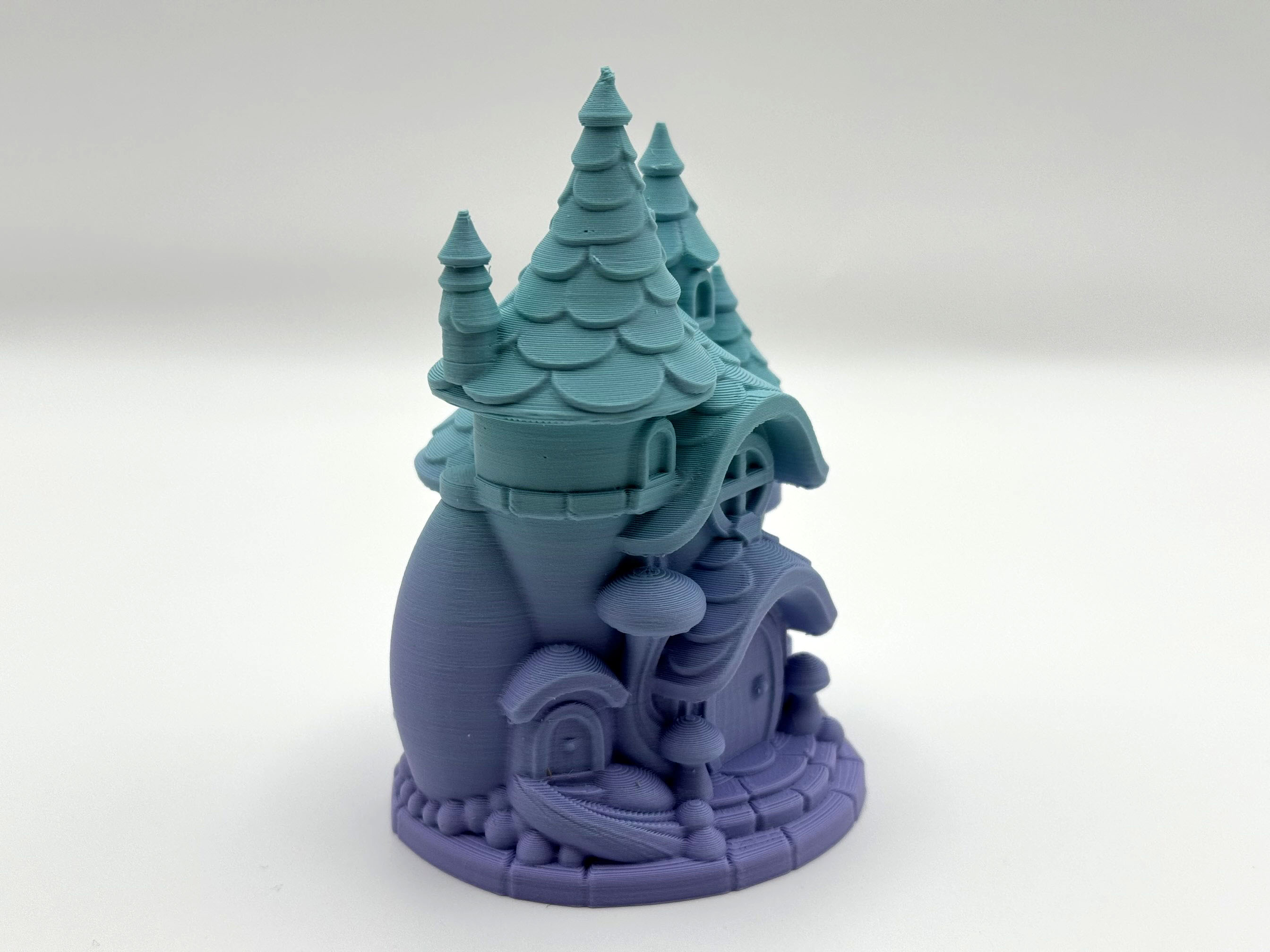Toadstool Tower Cottage — miniatura 5