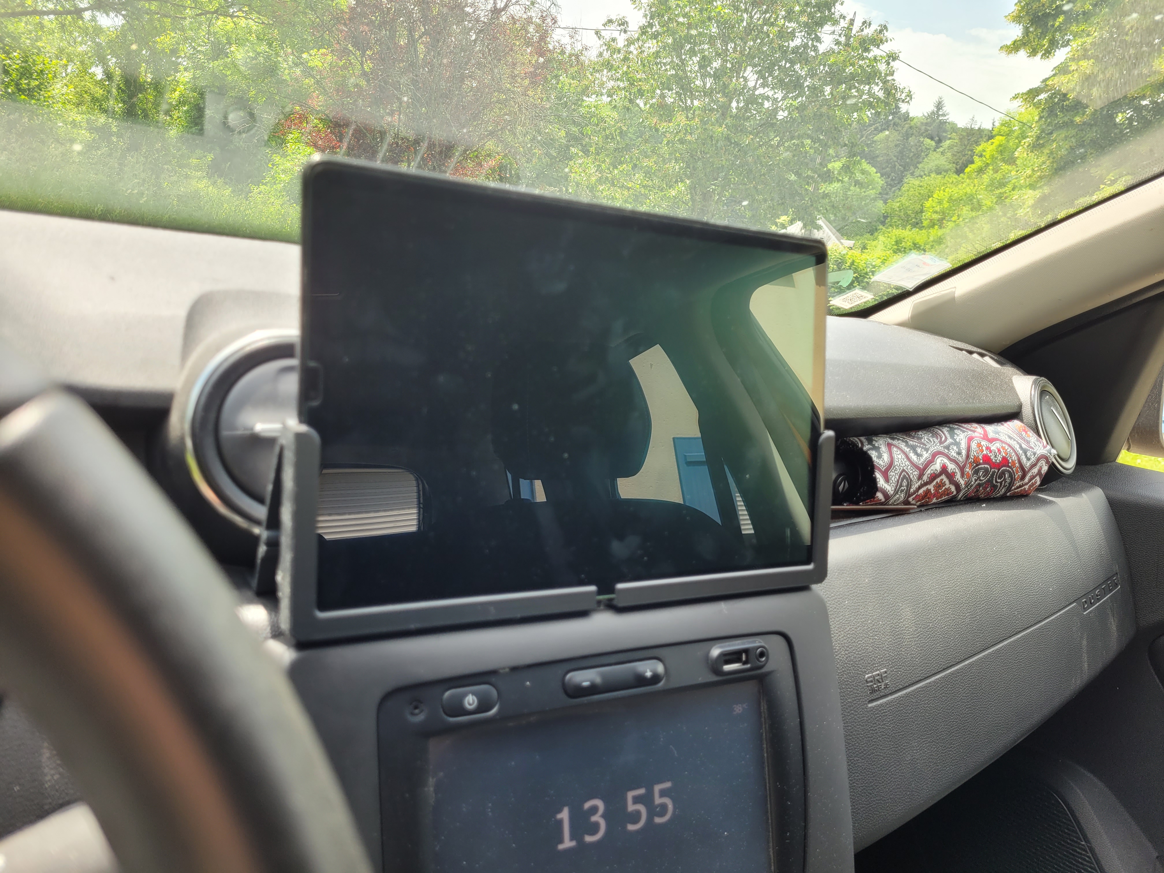 Miniatura 2 do modelo 3D Support tablette Dacia Duster 2