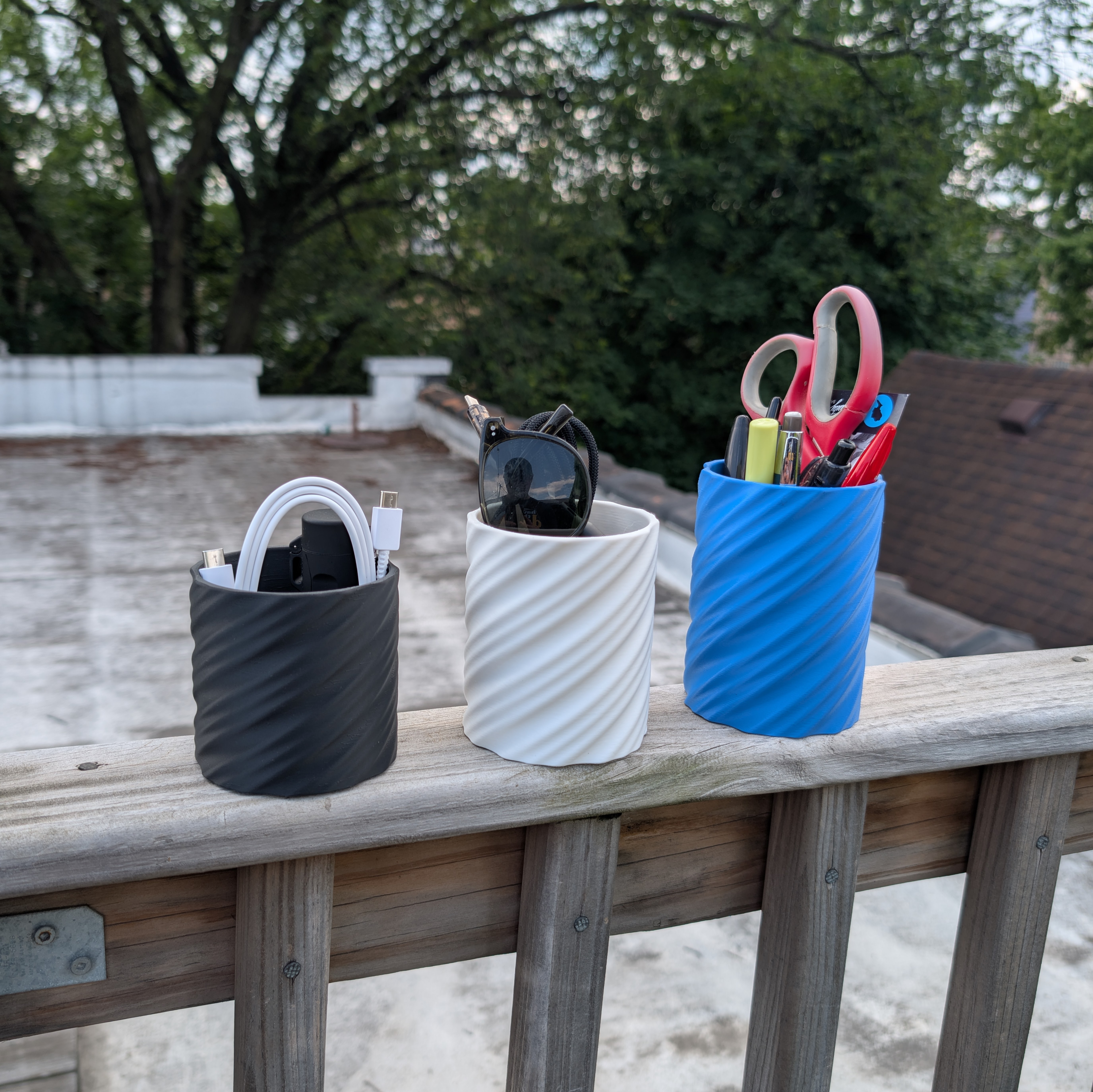 Tri-Wave Pen Holder (3 sizes)