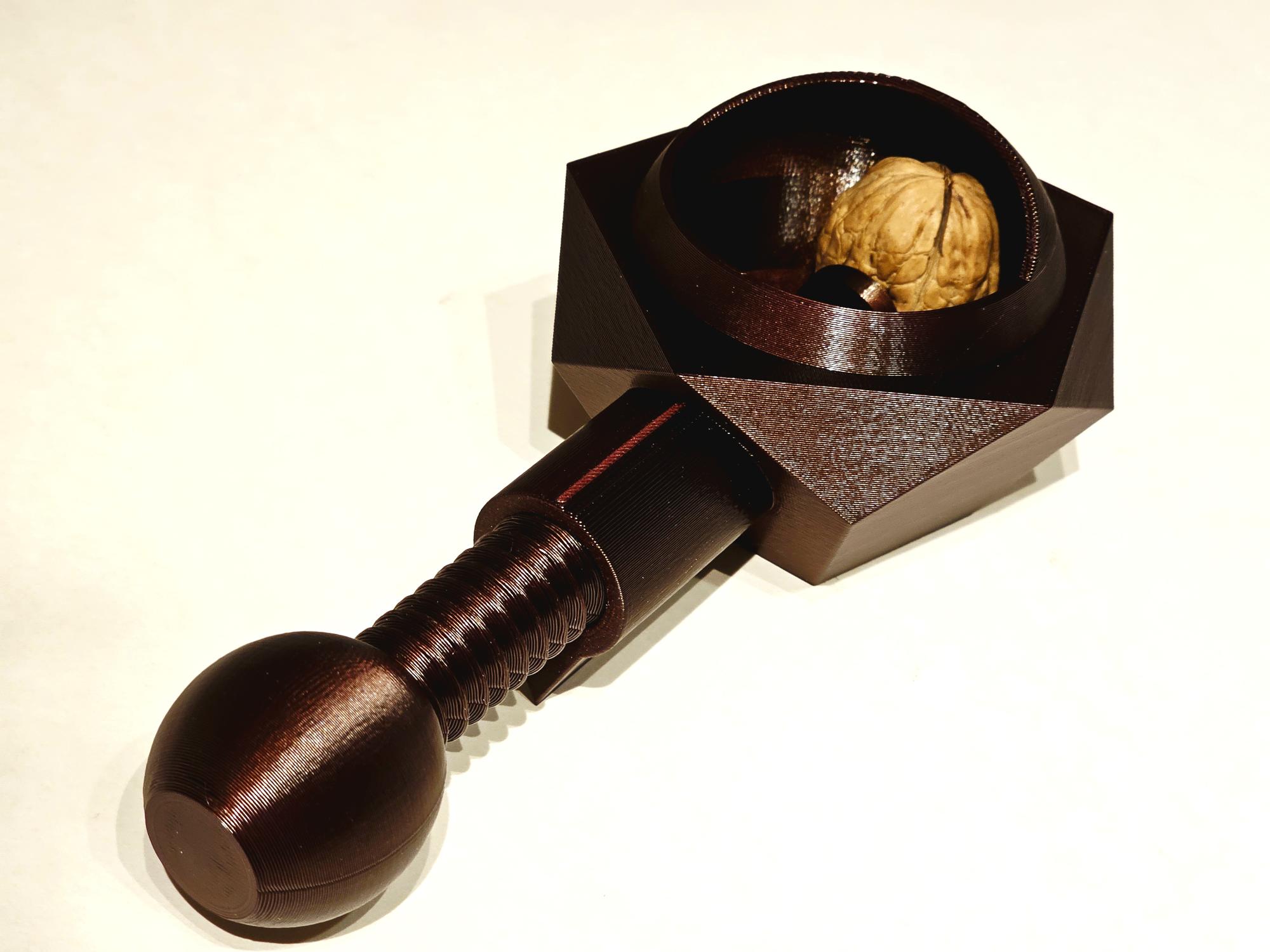 Nutcracker V2 / Nussknacker V2