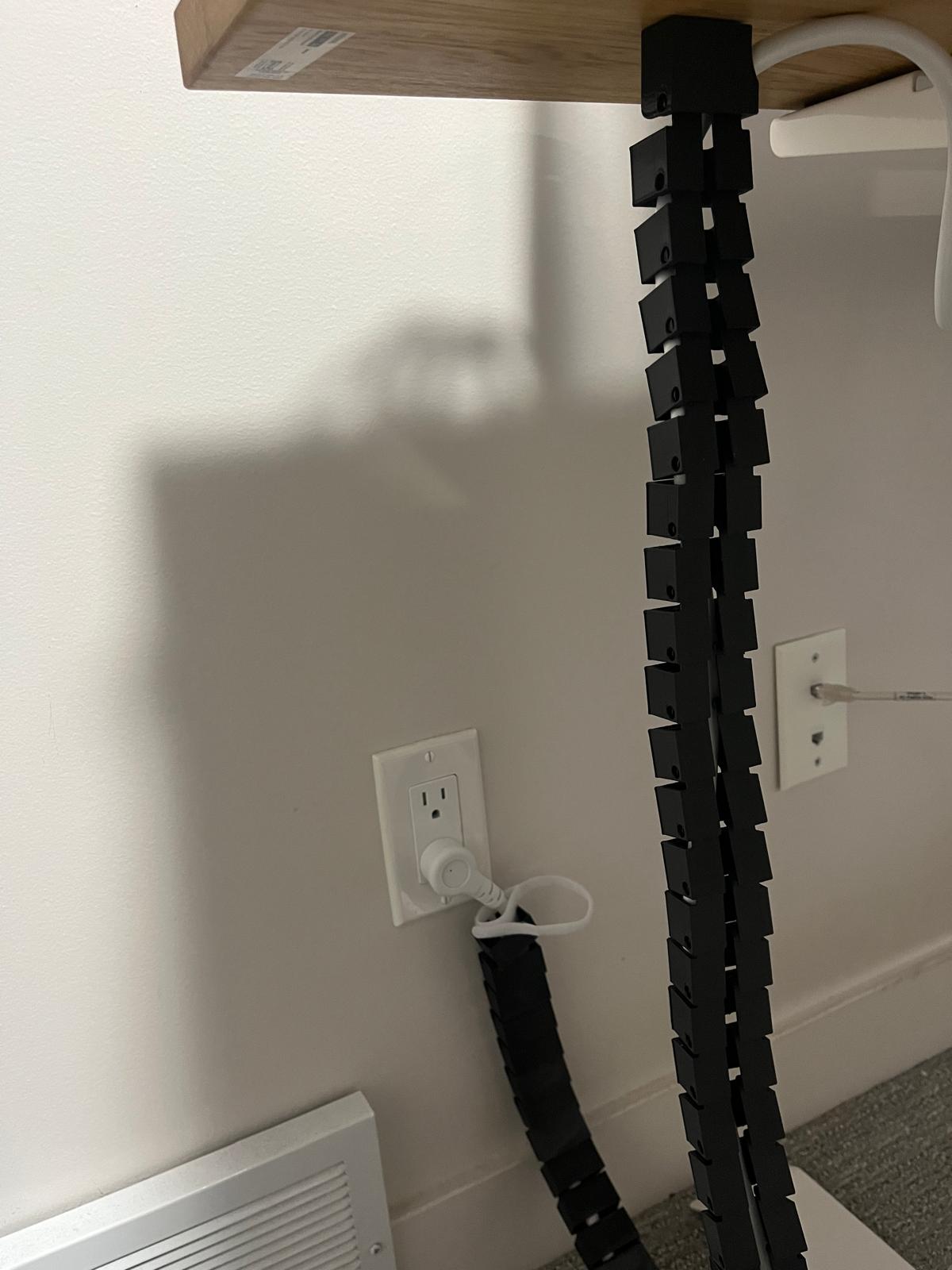 Spline Cable Organizer for Stand-up Desks